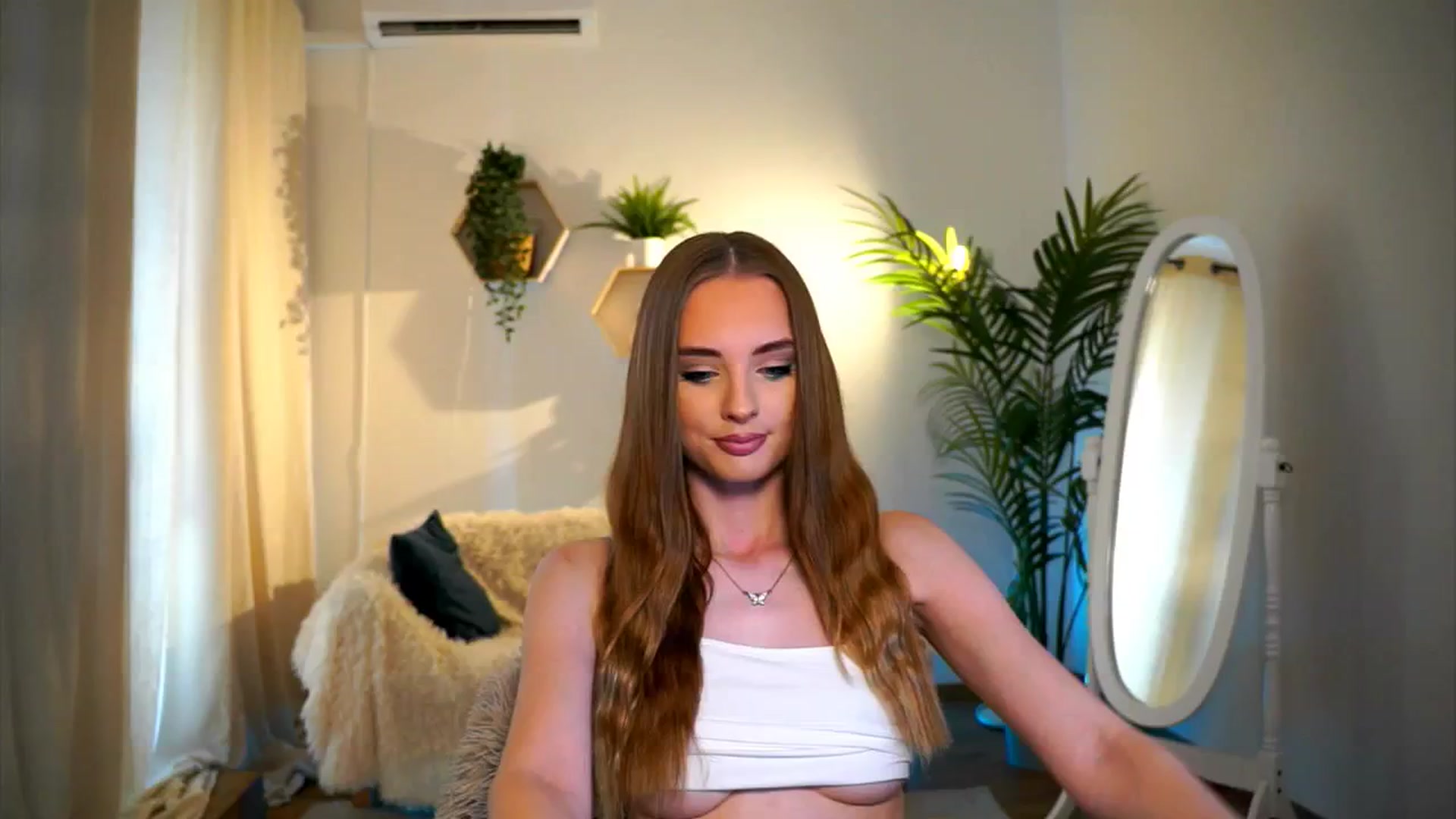 Gallery image thumbnail from petitegonwild's myfreecams stream on, 09/07/2024, 12:38 image 11 of 20
