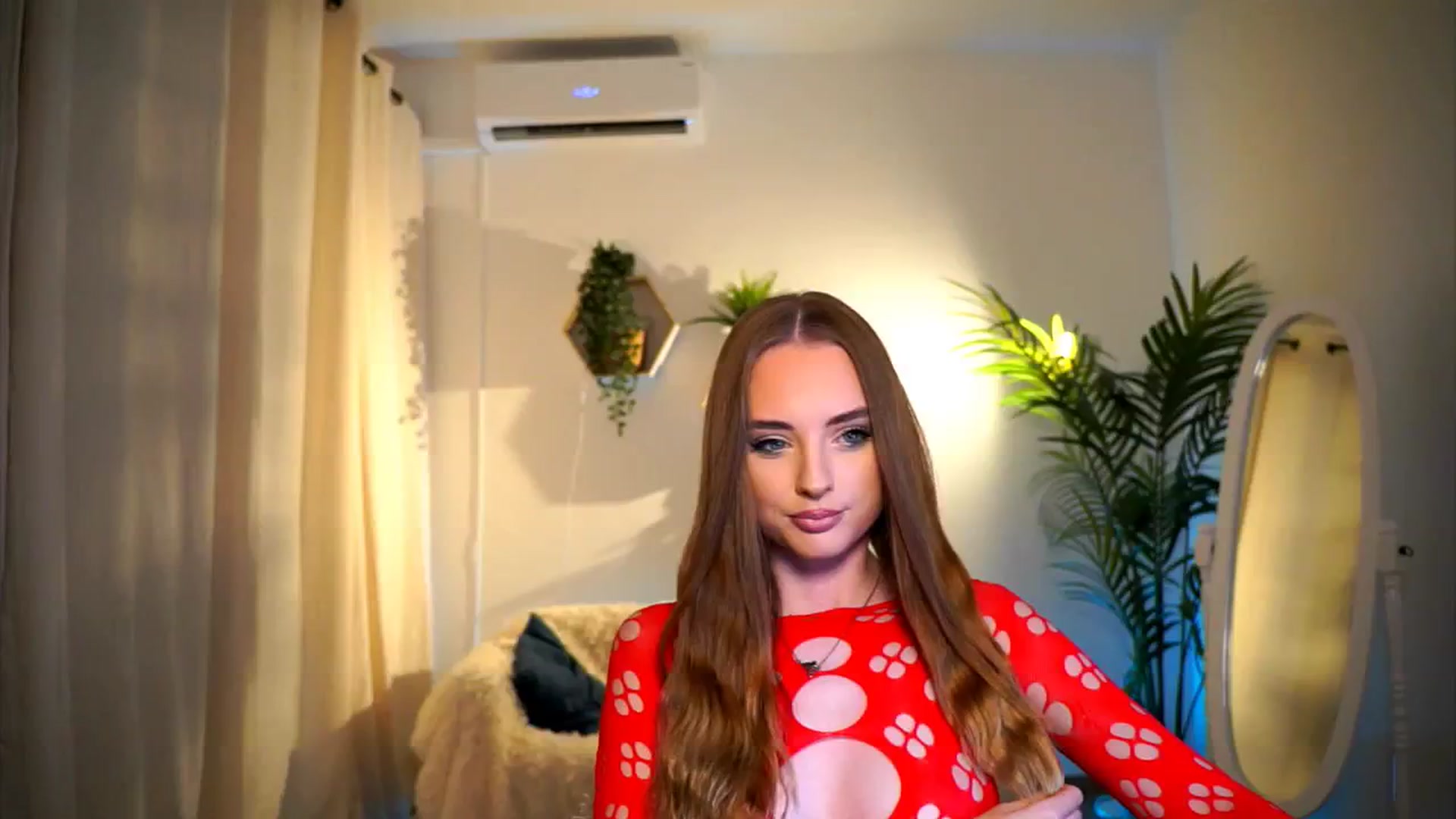Gallery image thumbnail from petitegonwild's myfreecams stream on, 09/09/2024, 07:48 image 1 of 20