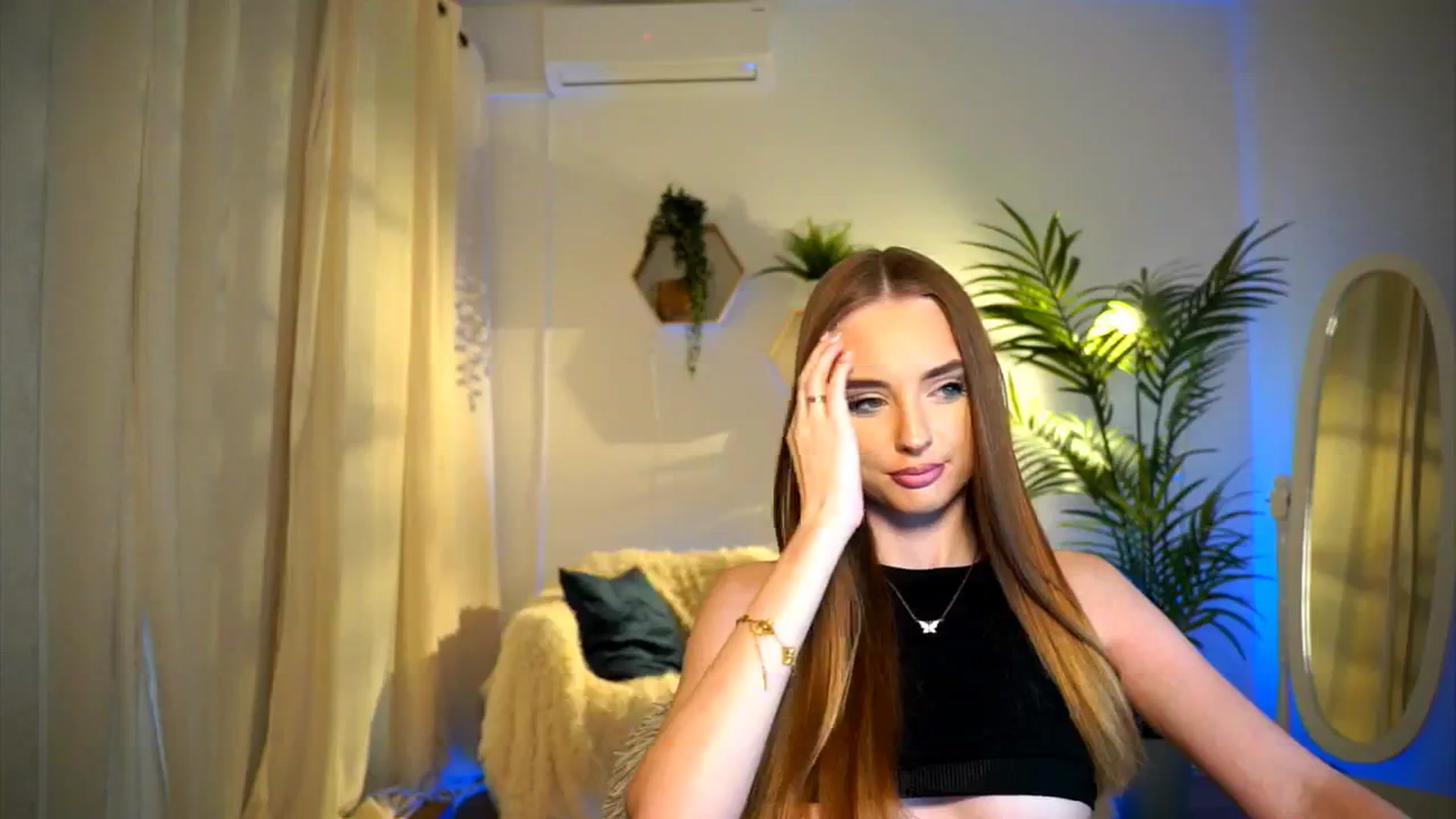 Gallery image thumbnail from petitegonwild's myfreecams stream on, 09/15/2024, 16:11 image 8 of 20
