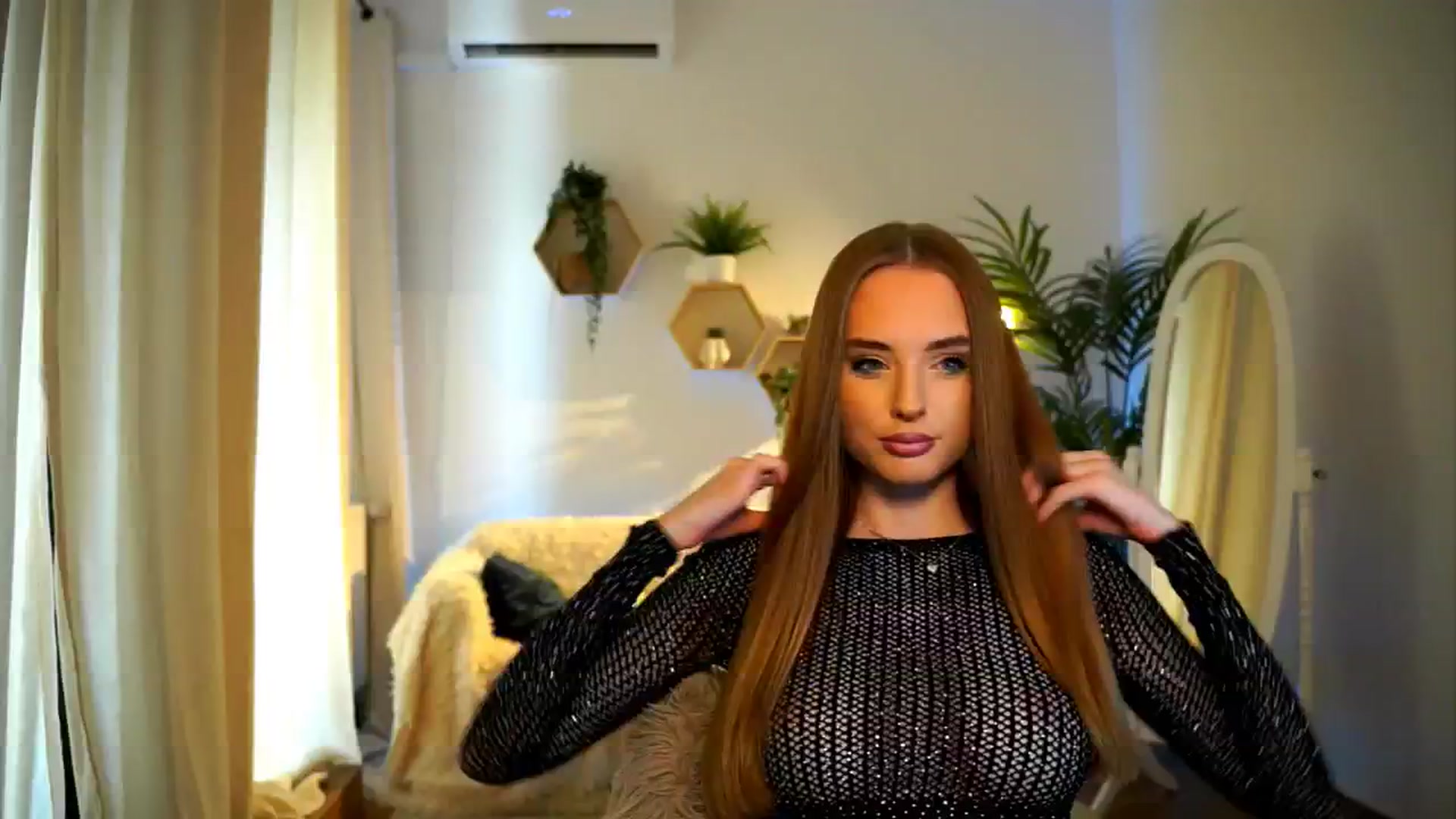 Gallery image thumbnail from petitegonwild's myfreecams stream on, 09/19/2024, 12:27 image 20 of 20