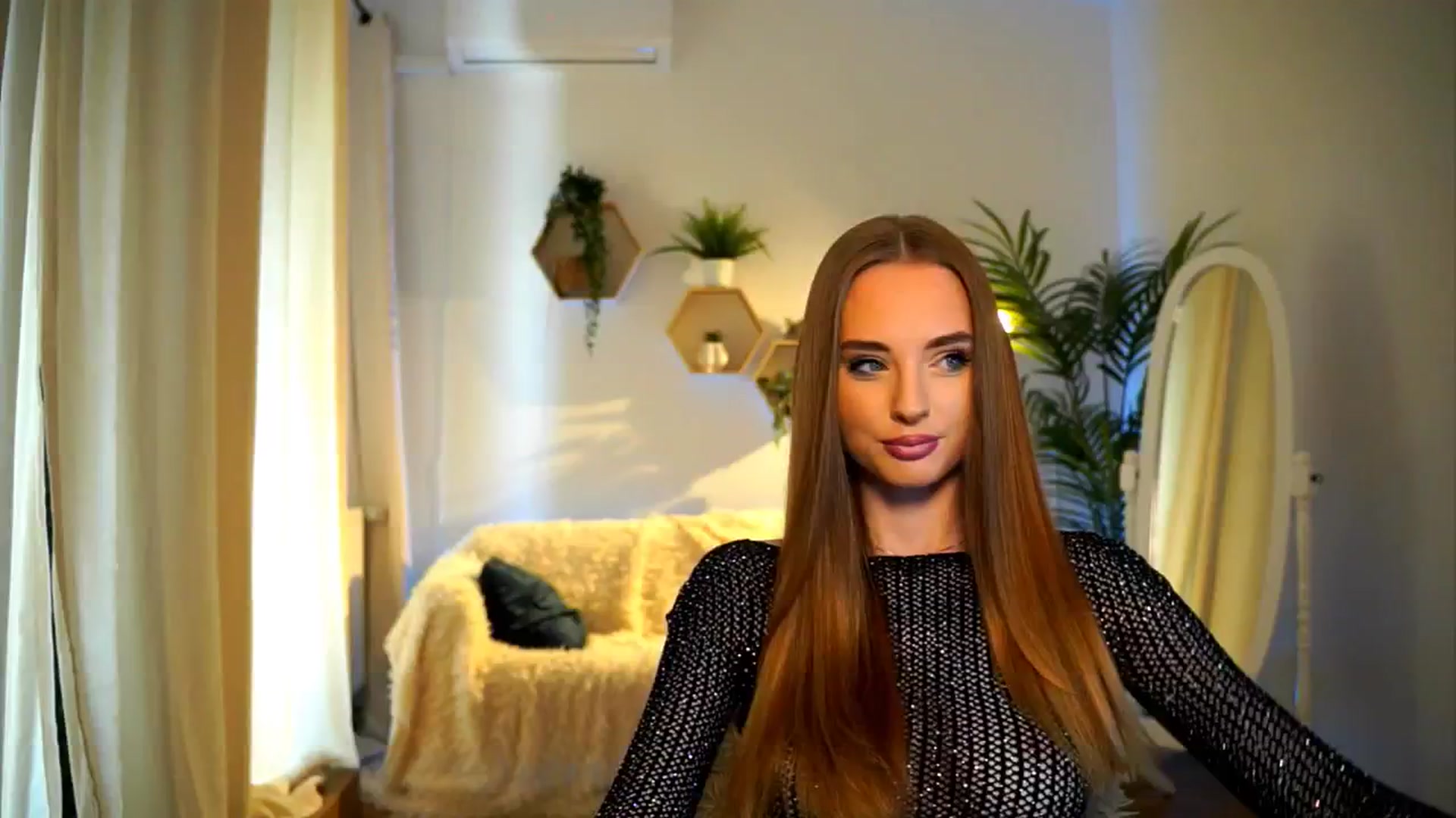 Gallery image thumbnail from petitegonwild's myfreecams stream on, 09/19/2024, 12:27 image 6 of 20