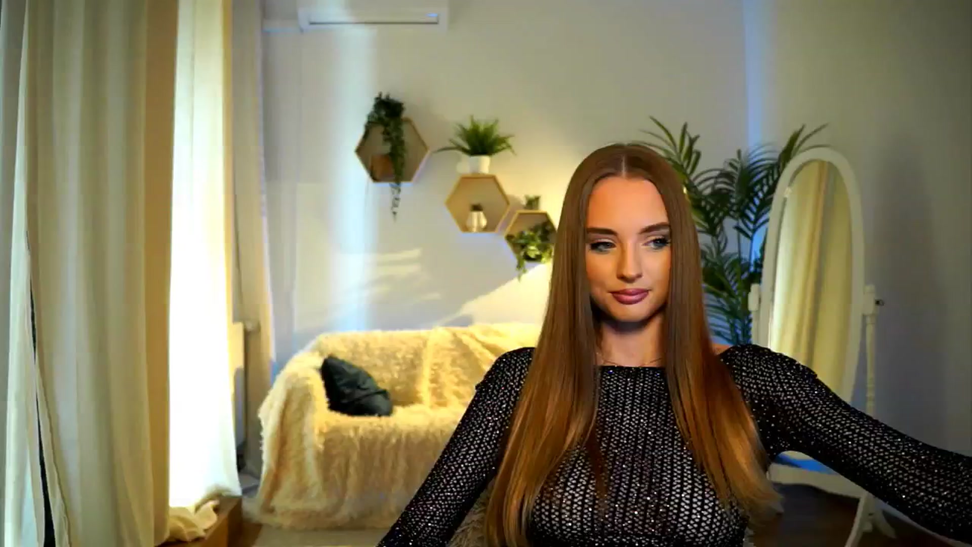 Gallery image thumbnail from petitegonwild's myfreecams stream on, 09/19/2024, 14:32 image 8 of 20