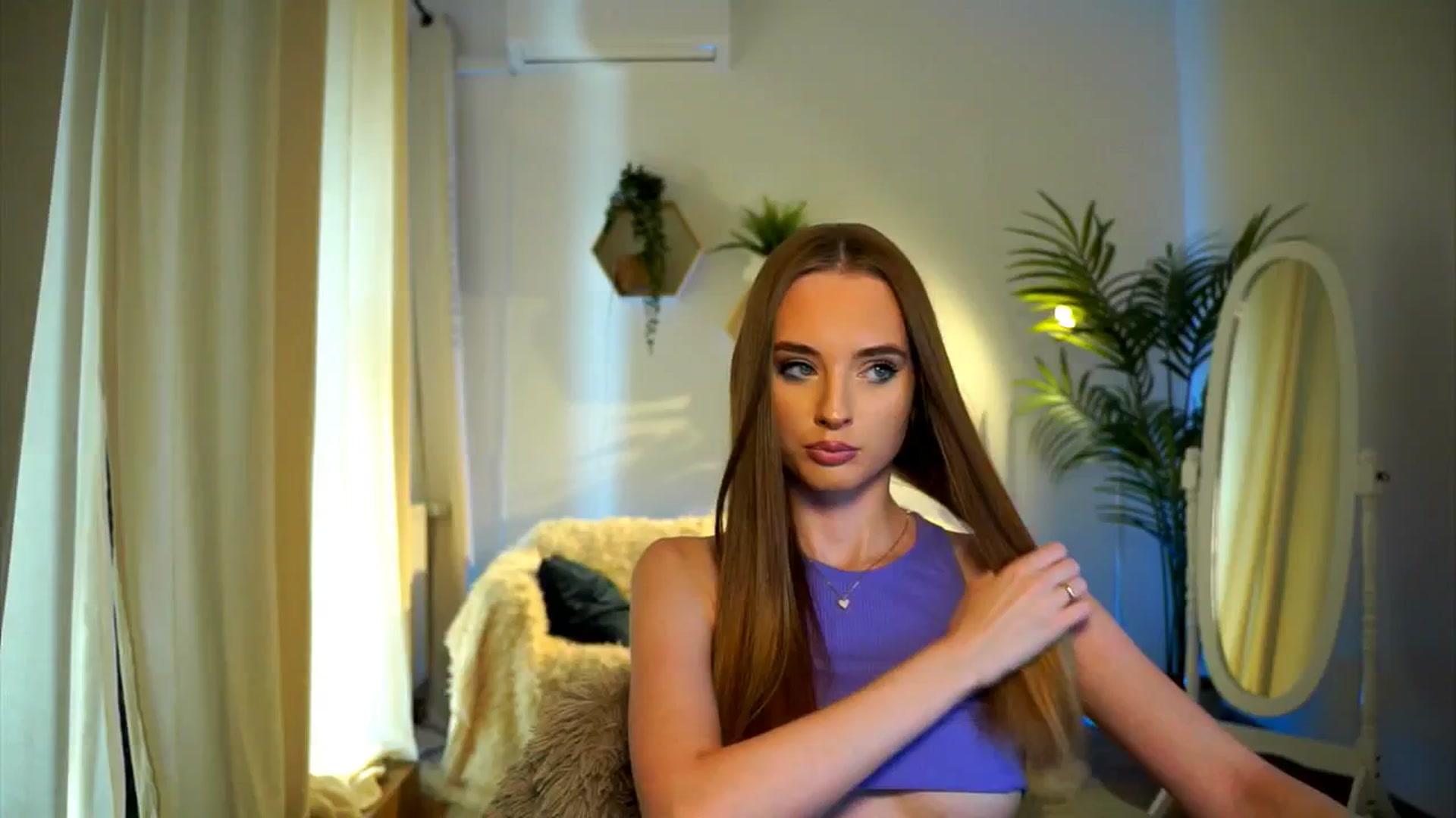 Gallery image thumbnail from petitegonwild's myfreecams stream on, 09/20/2024, 14:38 image 2 of 20