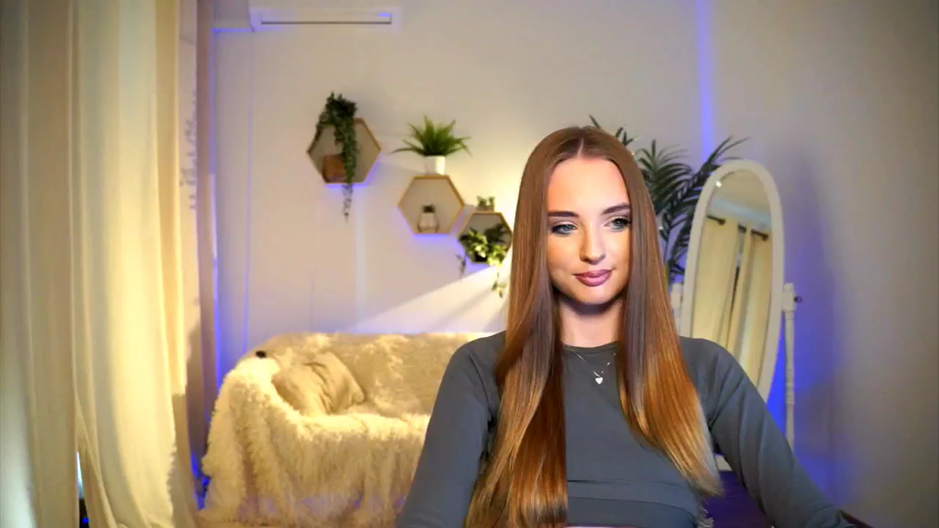 Gallery image thumbnail from petitegonwild's myfreecams stream on, 09/26/2024, 15:24 image 1 of 20
