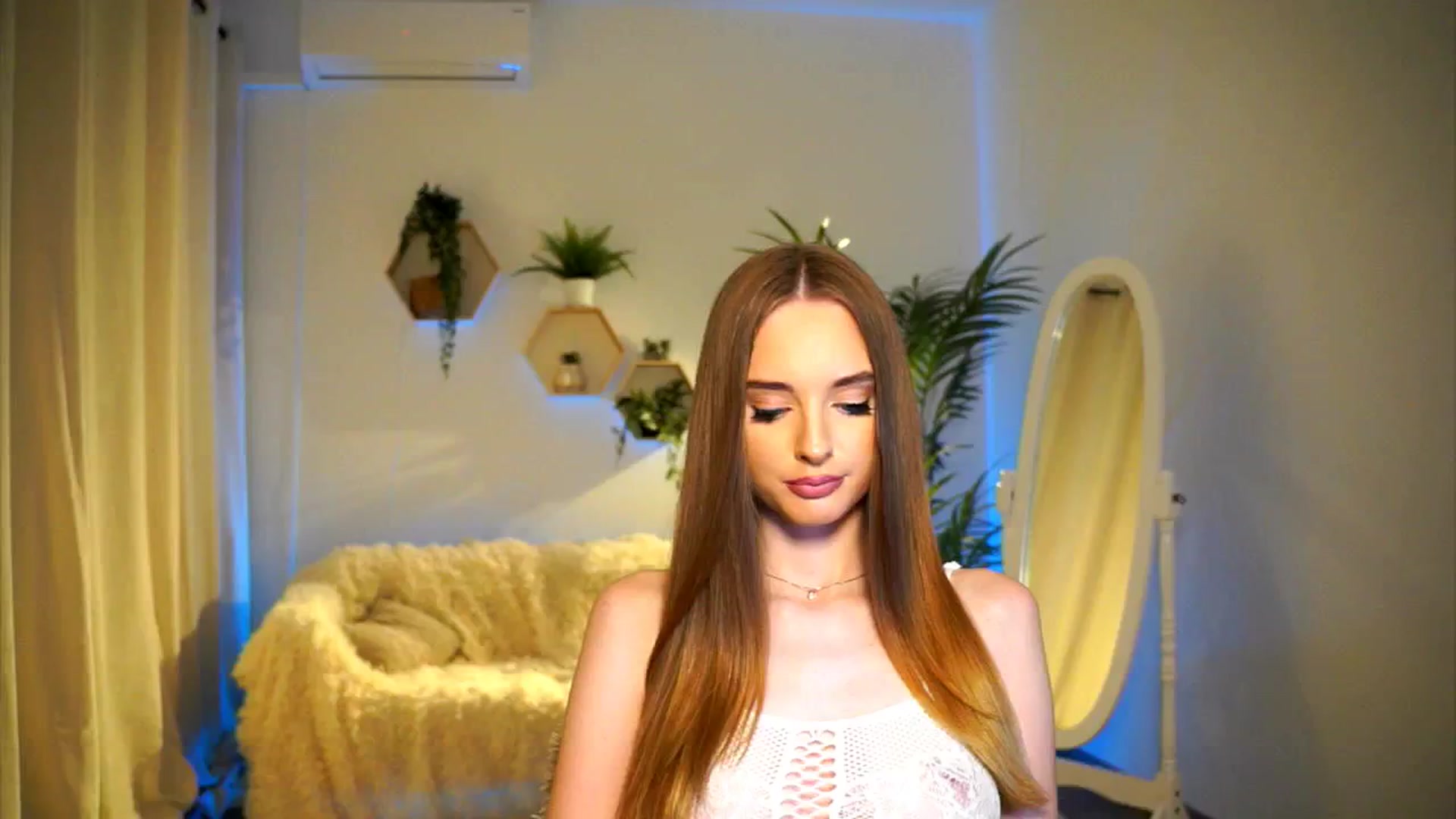 Gallery image thumbnail from petitegonwild's myfreecams stream on, 10/03/2024, 16:50 image 9 of 20