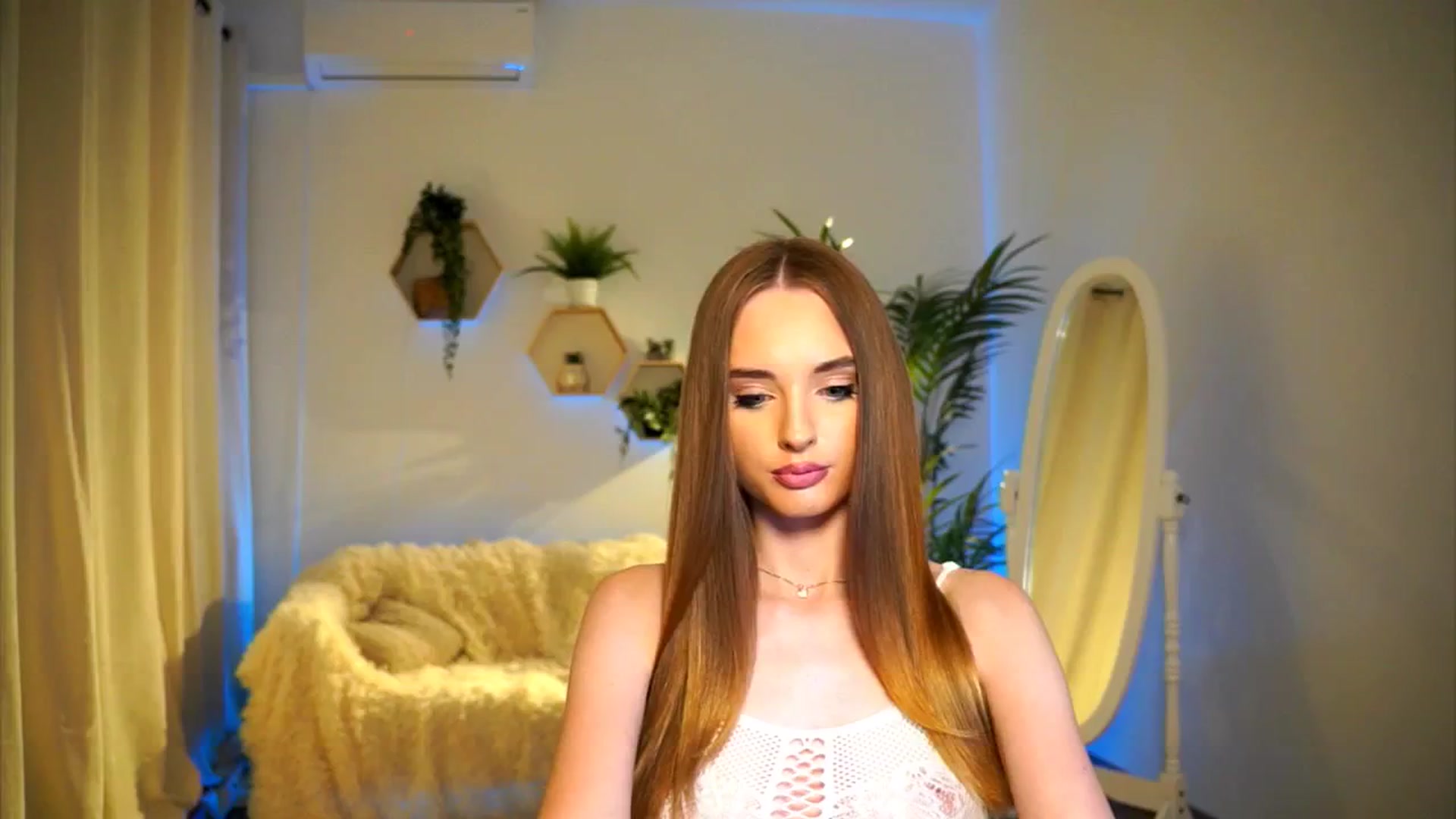 Gallery image thumbnail from petitegonwild's myfreecams stream on, 10/03/2024, 16:50 image 8 of 20