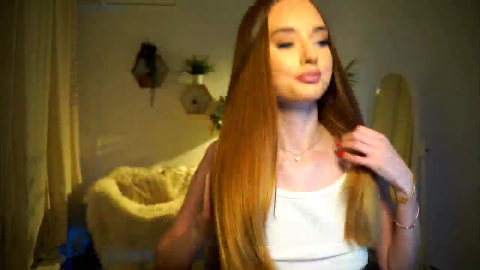 Gallery image thumbnail from petitegonwild's myfreecams stream on, 10/06/2024, 16:14 image 7 of 20