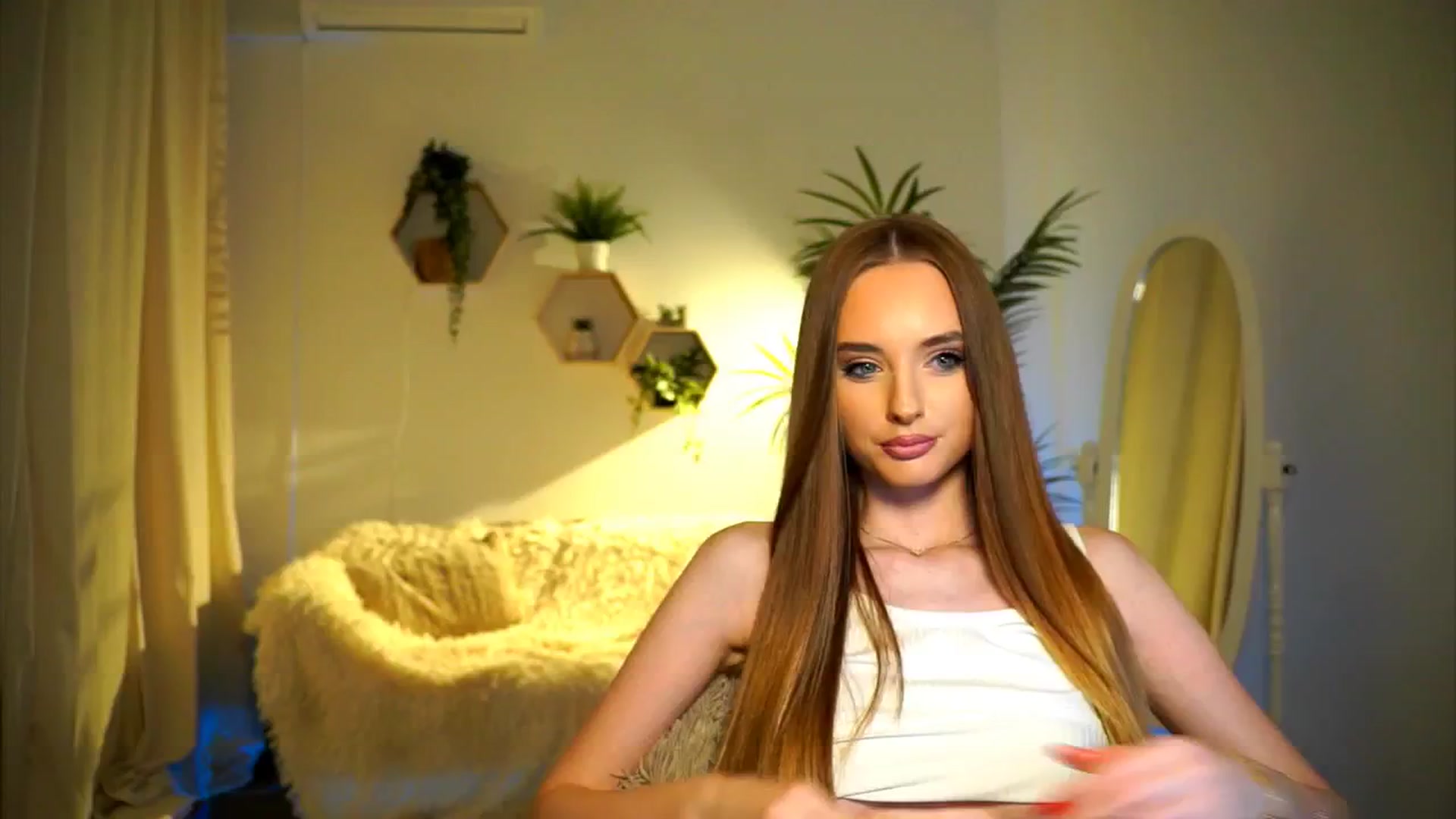 Gallery image thumbnail from petitegonwild's myfreecams stream on, 10/06/2024, 18:47 image 17 of 20
