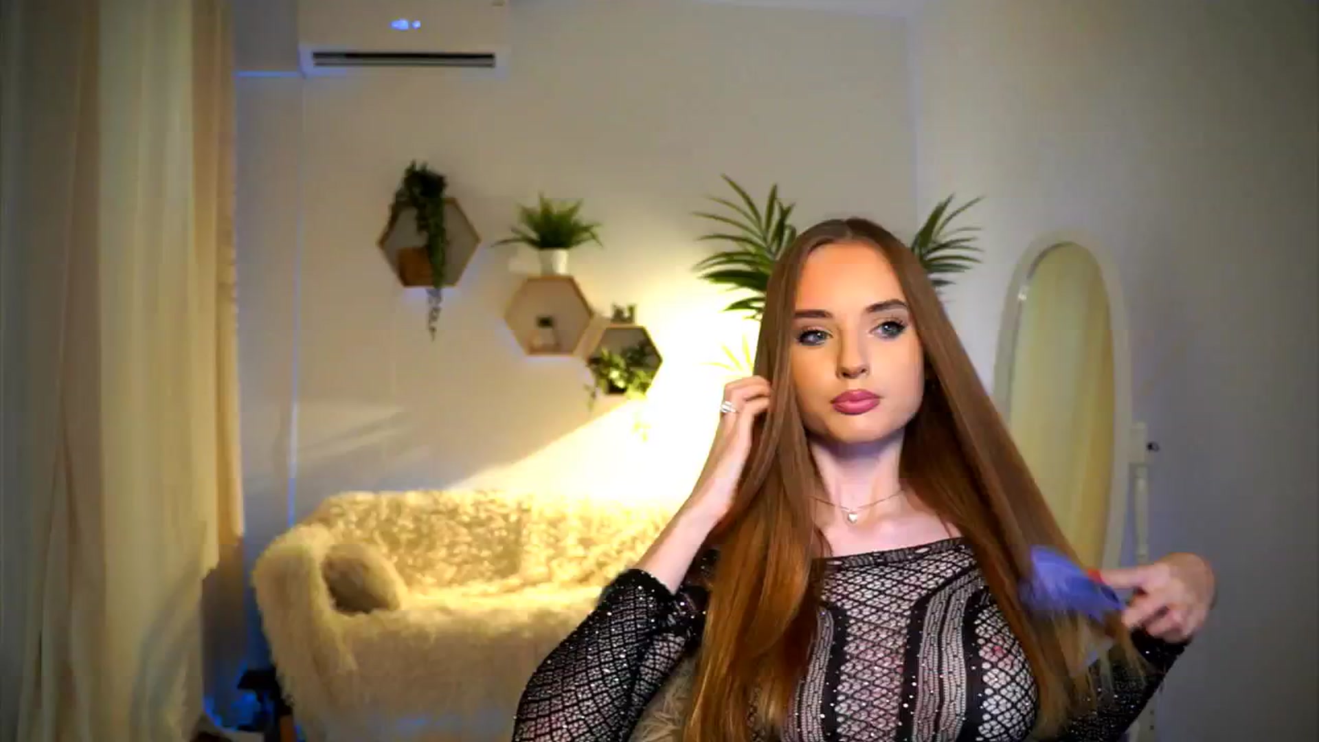 Gallery image thumbnail from petitegonwild's myfreecams stream on, 10/07/2024, 11:38 image 13 of 20