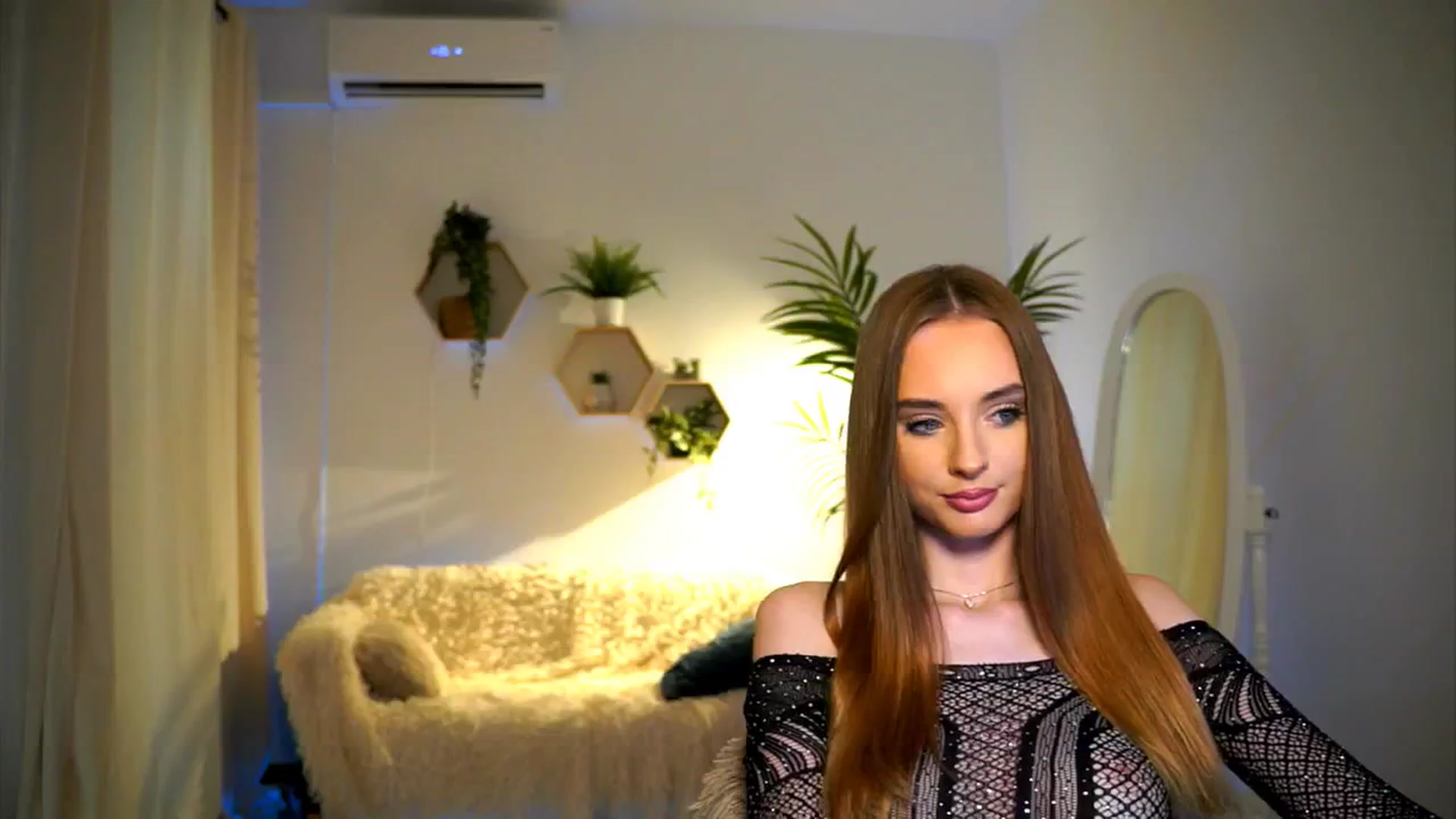 Gallery image thumbnail from petitegonwild's myfreecams stream on, 10/07/2024, 12:22 image 16 of 20