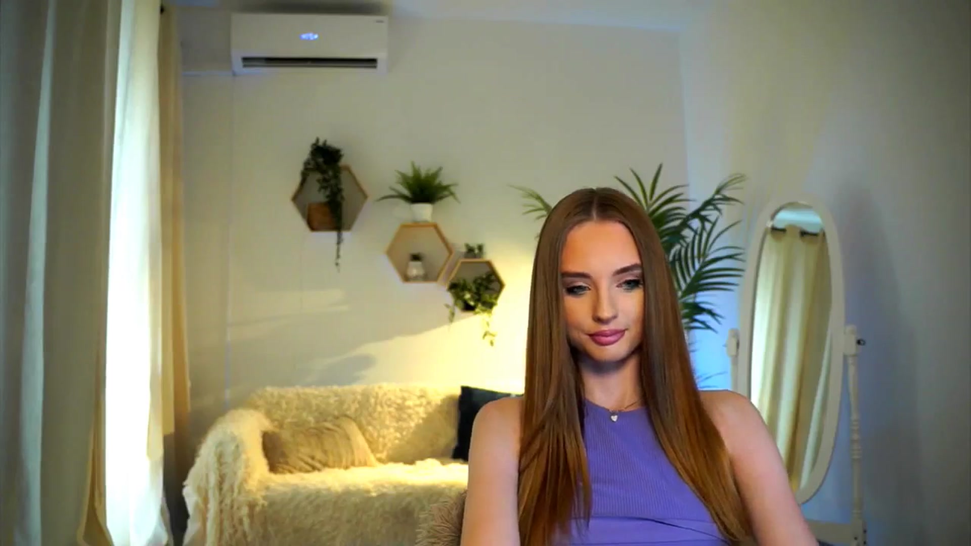 Gallery image thumbnail from petitegonwild's myfreecams stream on, 10/11/2024, 13:05 image 19 of 20