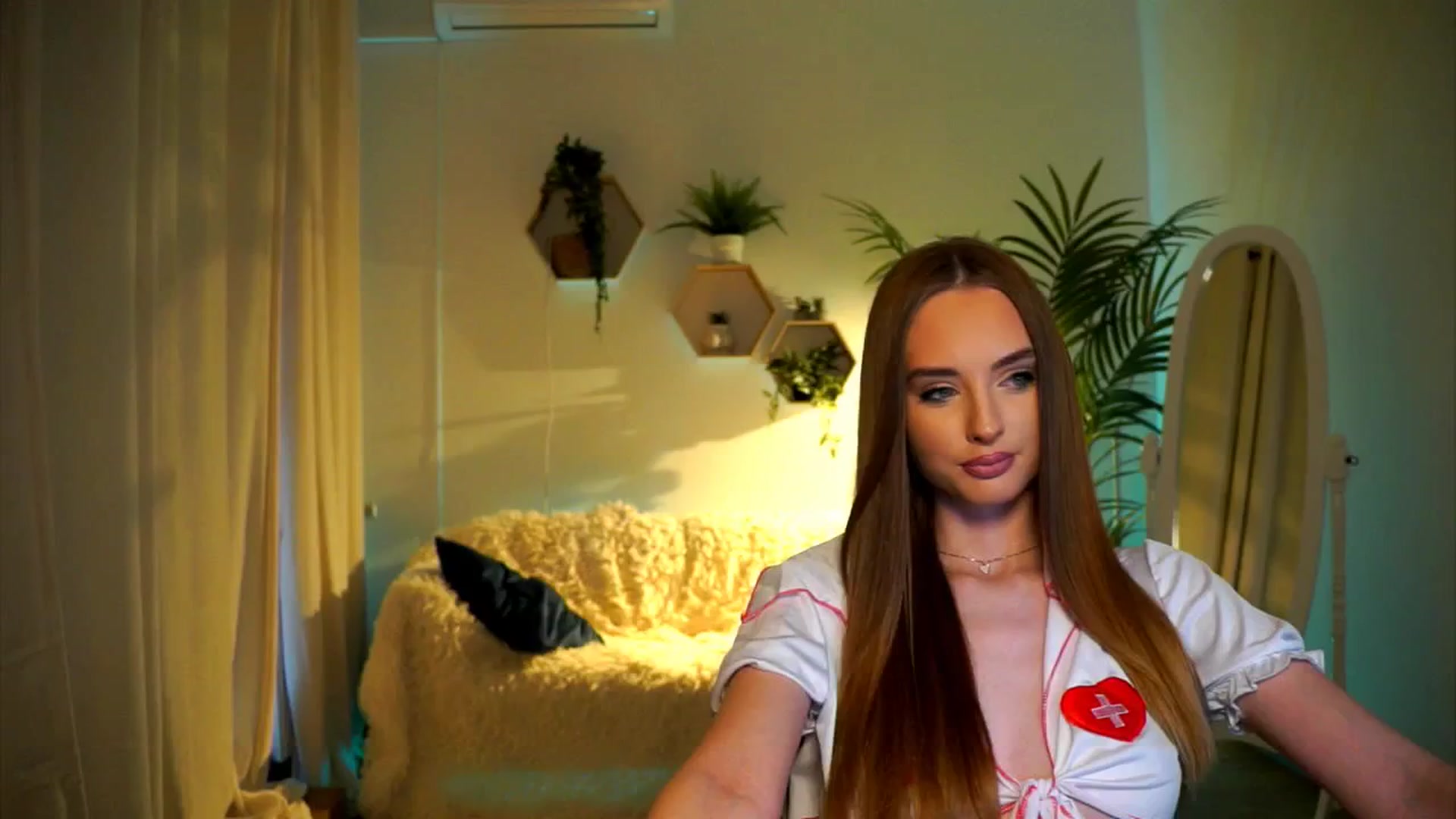 Gallery image thumbnail from petitegonwild's myfreecams stream on, 10/24/2024, 16:08 image 11 of 20
