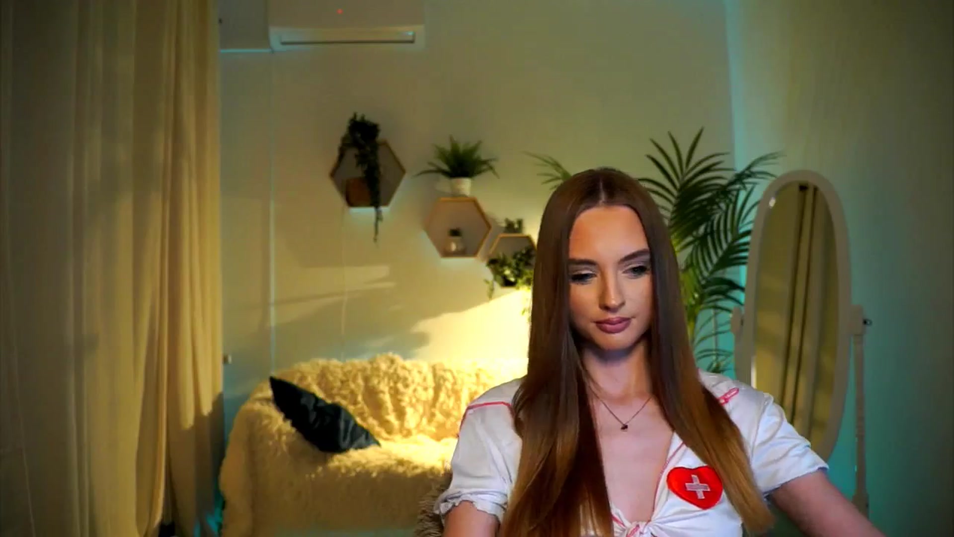 Gallery image thumbnail from petitegonwild's myfreecams stream on, 10/24/2024, 17:21 image 20 of 20