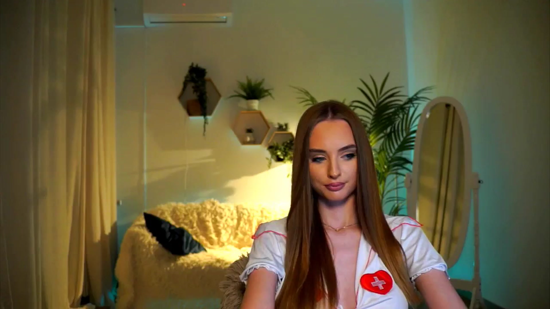 Gallery image thumbnail from petitegonwild's myfreecams stream on, 10/24/2024, 18:44 image 20 of 20