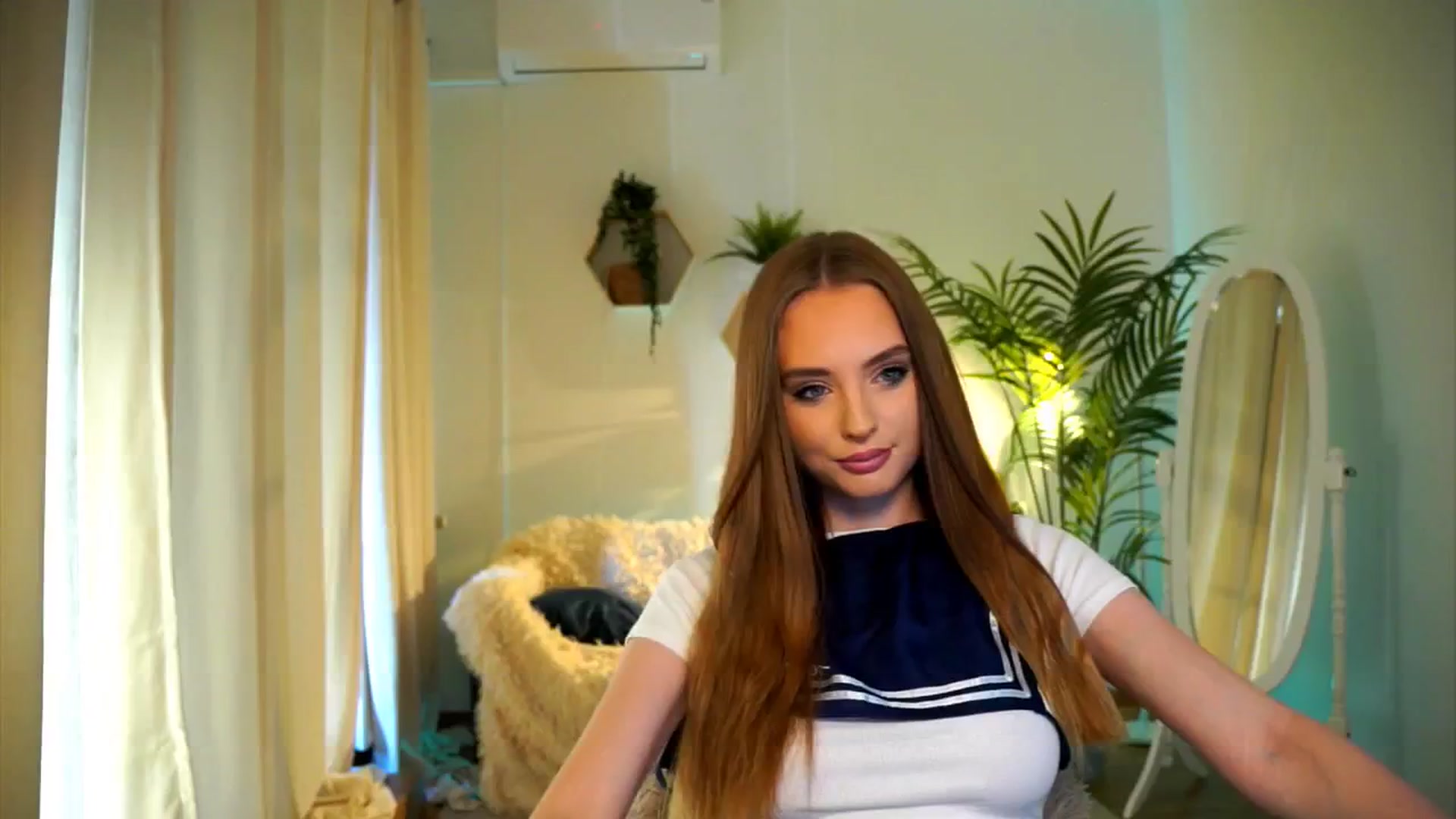 Gallery image thumbnail from petitegonwild's myfreecams stream on, 10/25/2024, 09:52 image 5 of 20