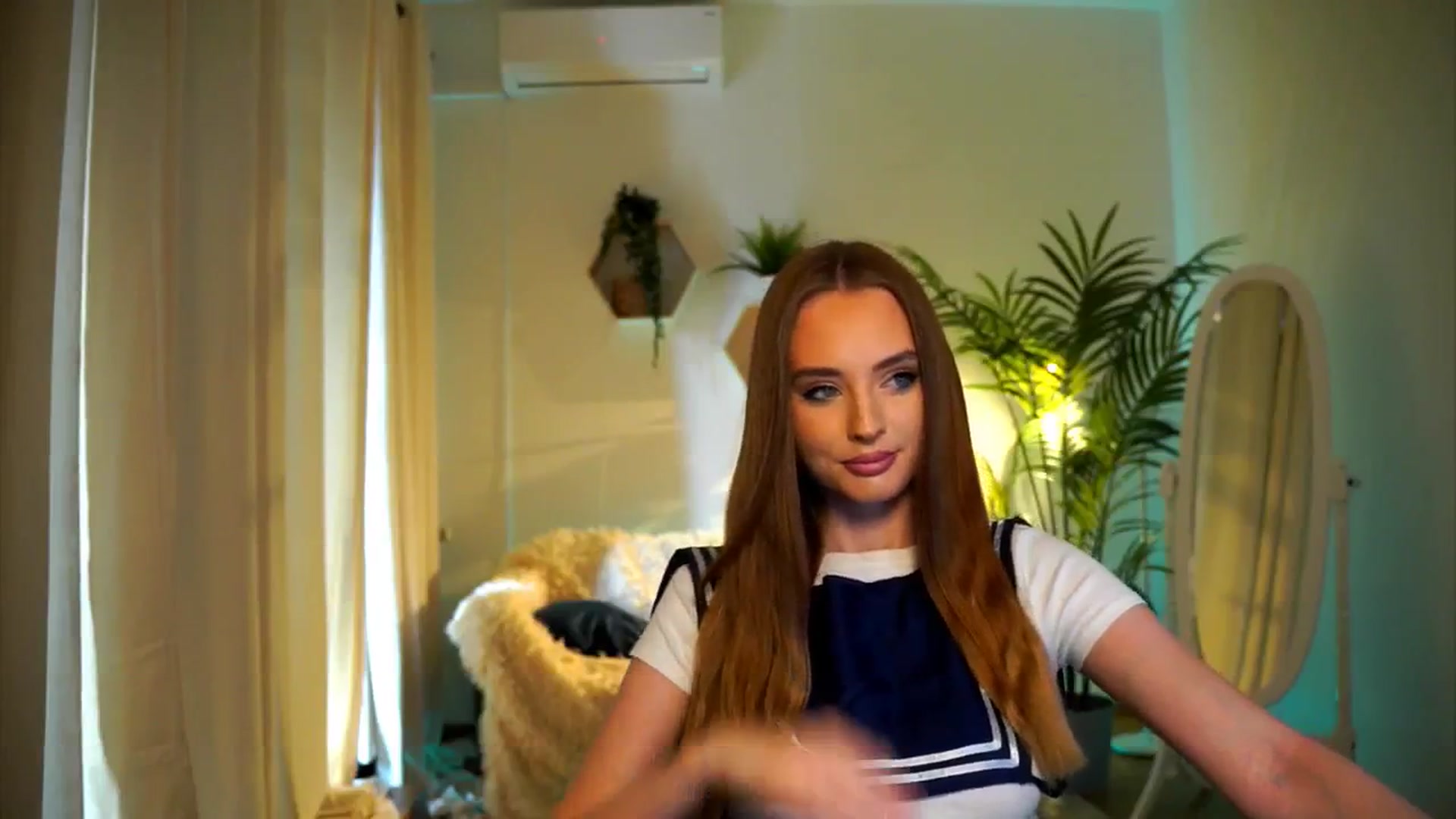 Gallery image thumbnail from petitegonwild's myfreecams stream on, 10/25/2024, 13:05 image 9 of 20