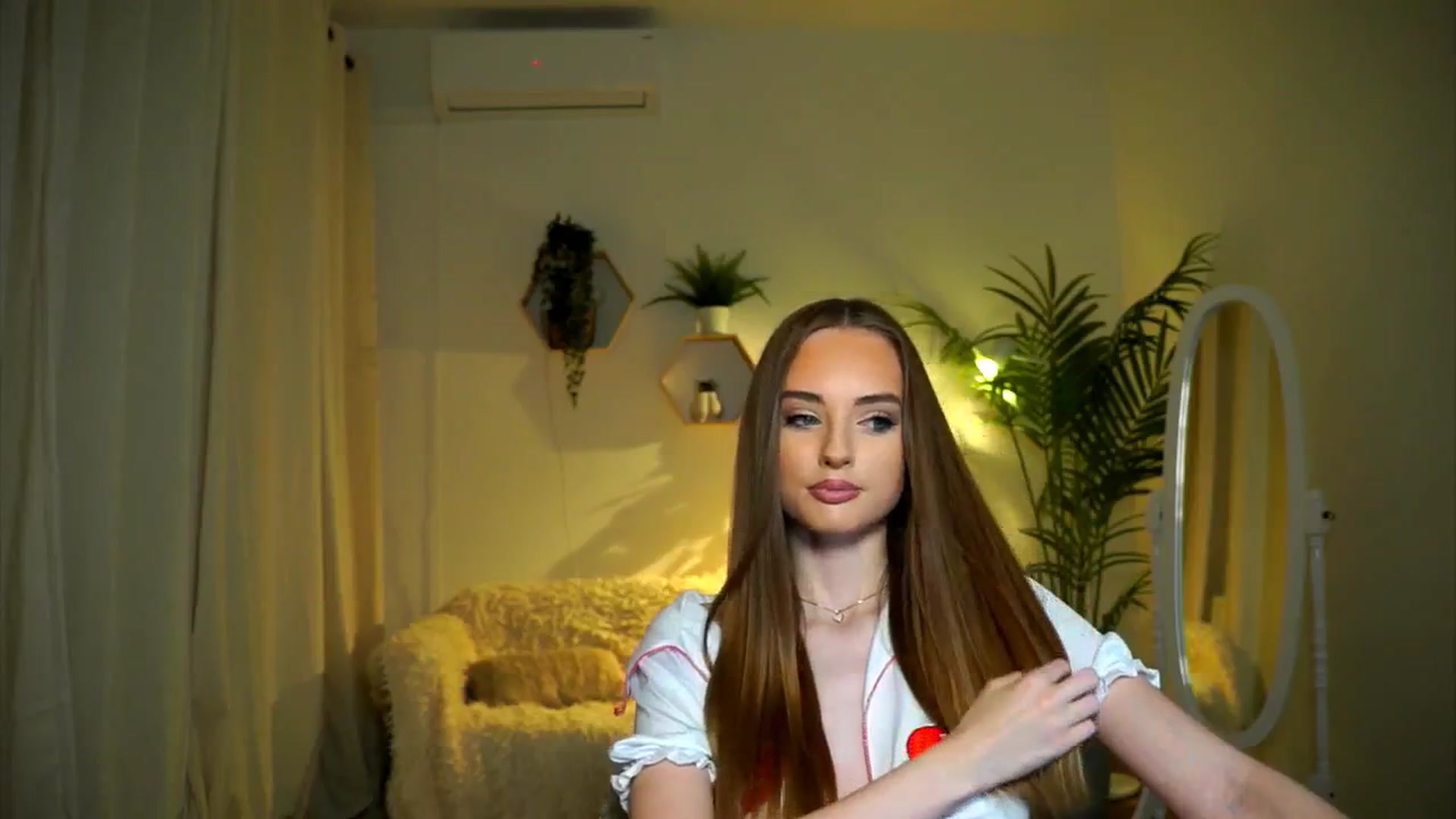 Gallery image thumbnail from petitegonwild's myfreecams stream on, 11/03/2024, 16:32 image 11 of 20