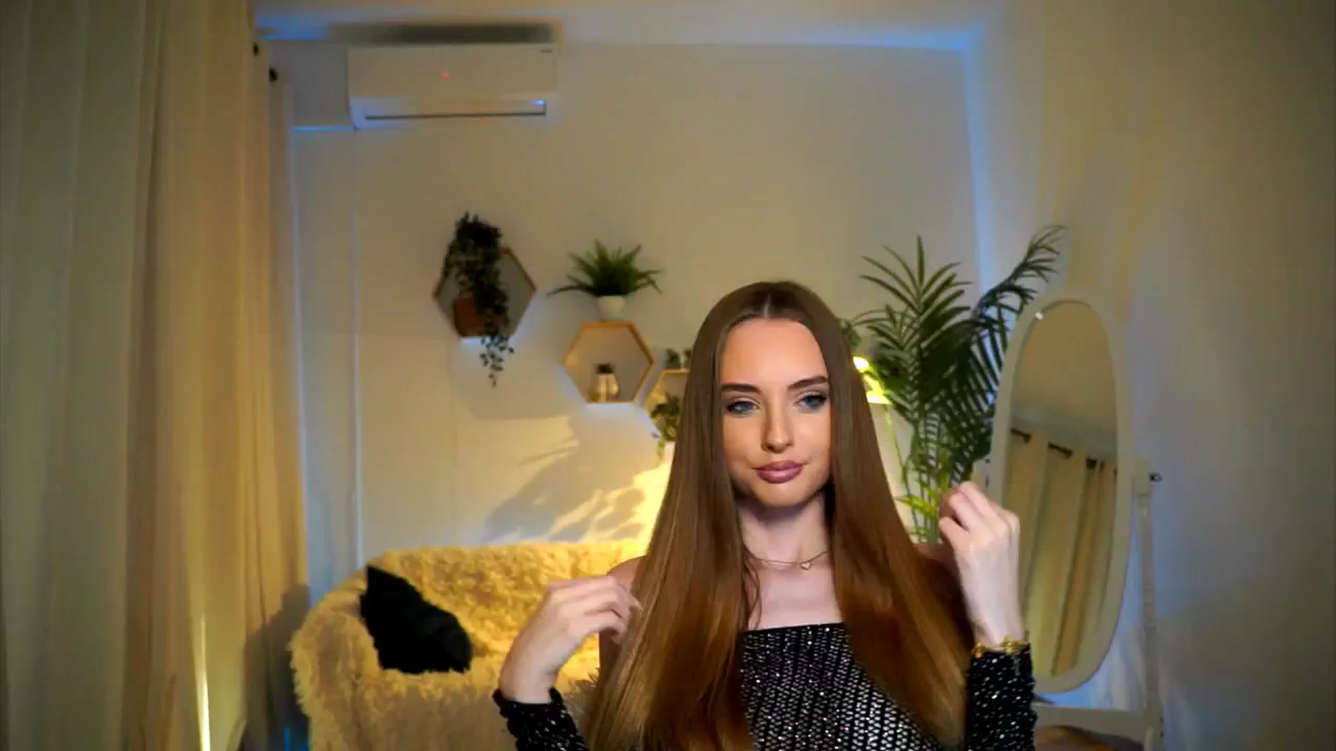 Gallery image thumbnail from petitegonwild's myfreecams stream on, 11/06/2024, 14:12 image 15 of 20