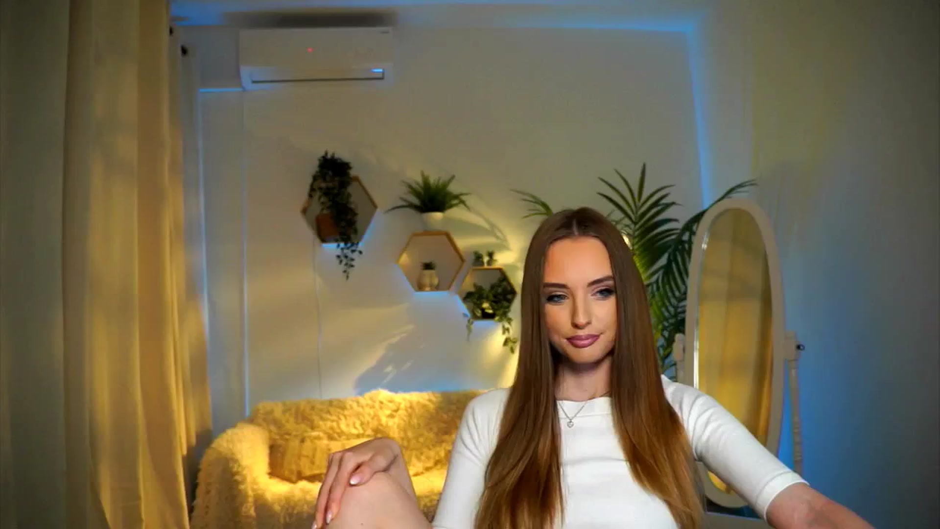 Gallery image thumbnail from petitegonwild's myfreecams stream on, 11/09/2024, 16:13 image 12 of 20