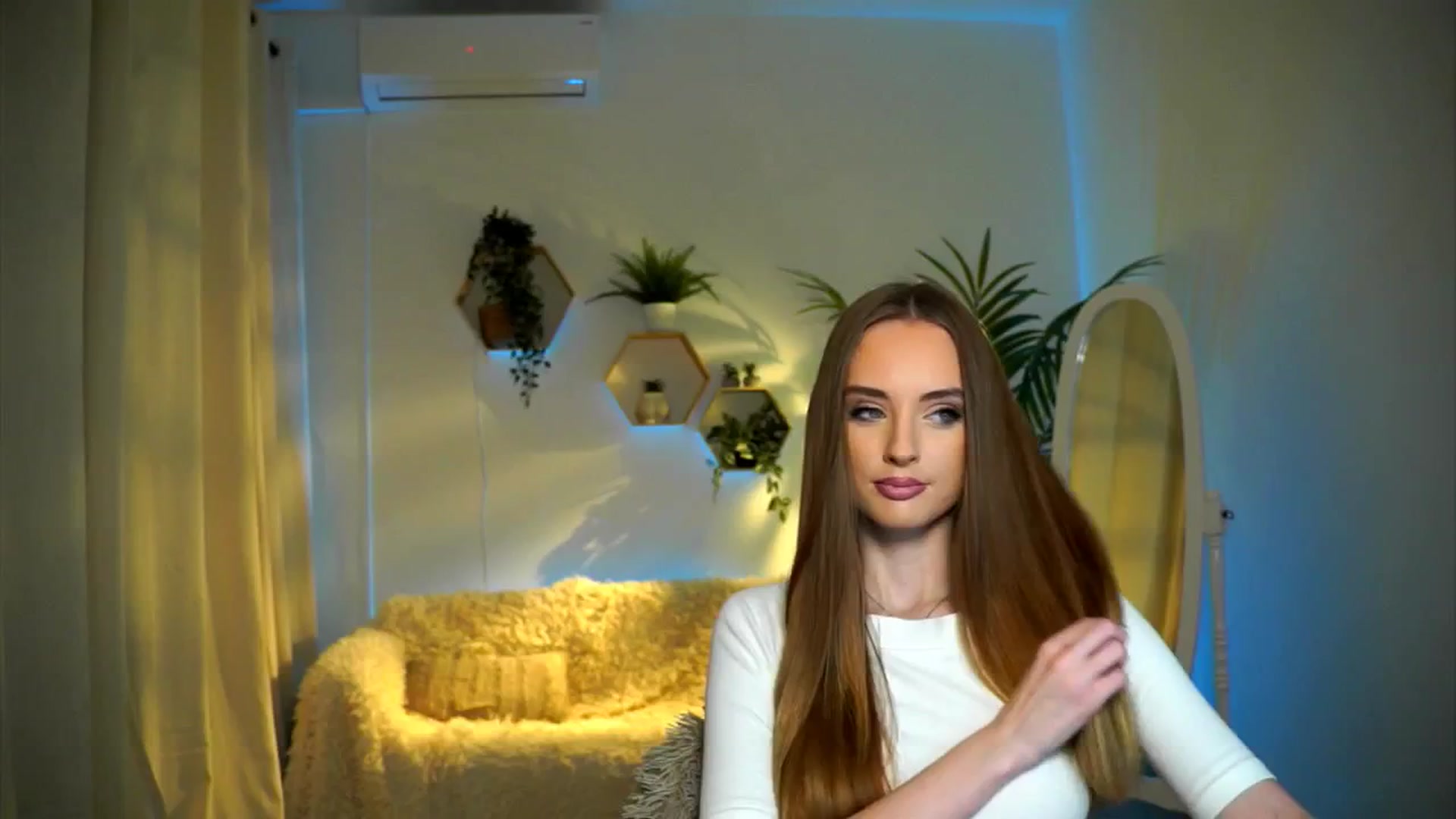 Gallery image thumbnail from petitegonwild's myfreecams stream on, 11/09/2024, 17:03 image 3 of 20