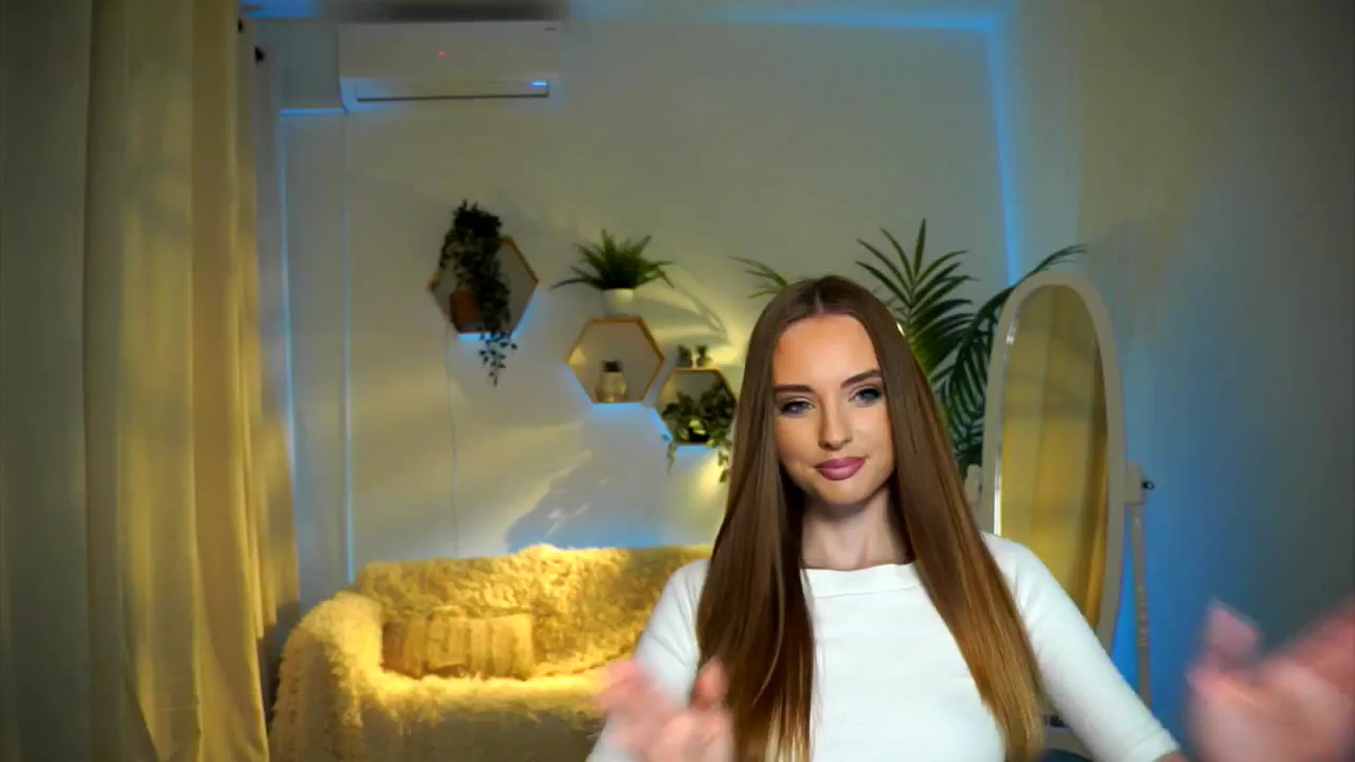 Gallery image thumbnail from petitegonwild's myfreecams stream on, 11/09/2024, 18:02 image 13 of 20