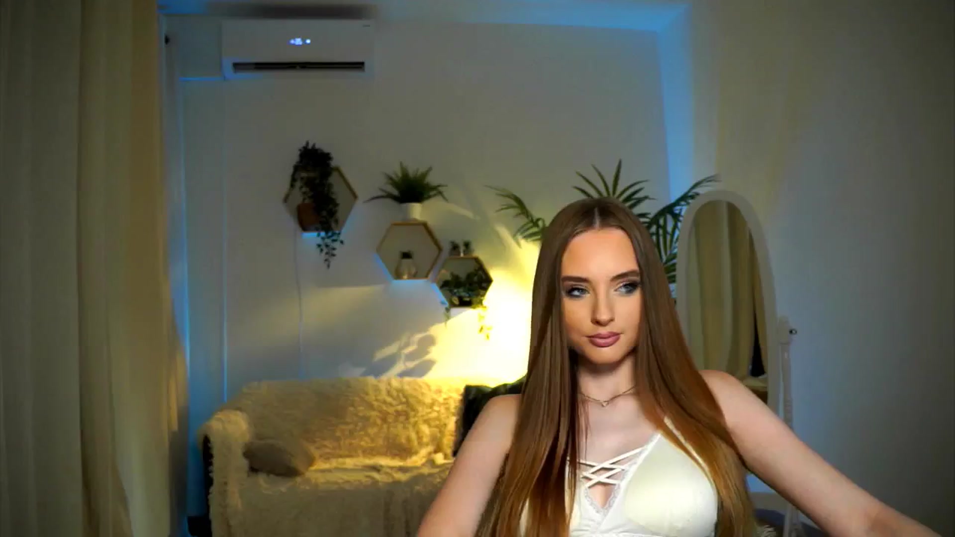 Gallery image thumbnail from petitegonwild's myfreecams stream on, 11/14/2024, 13:53 image 20 of 20