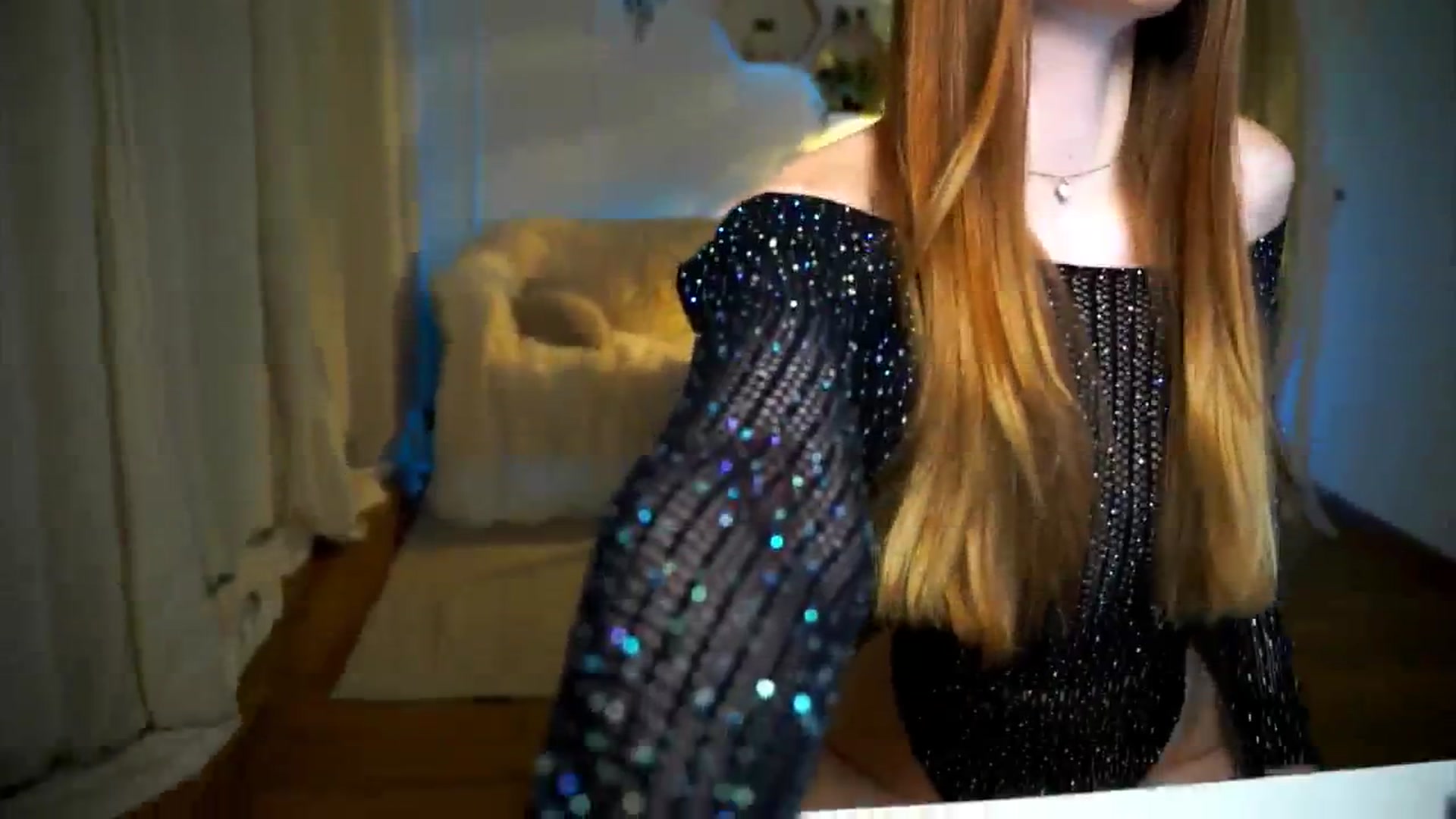 Gallery image thumbnail from petitegonwild's myfreecams stream on, 11/15/2024, 16:31 image 9 of 20