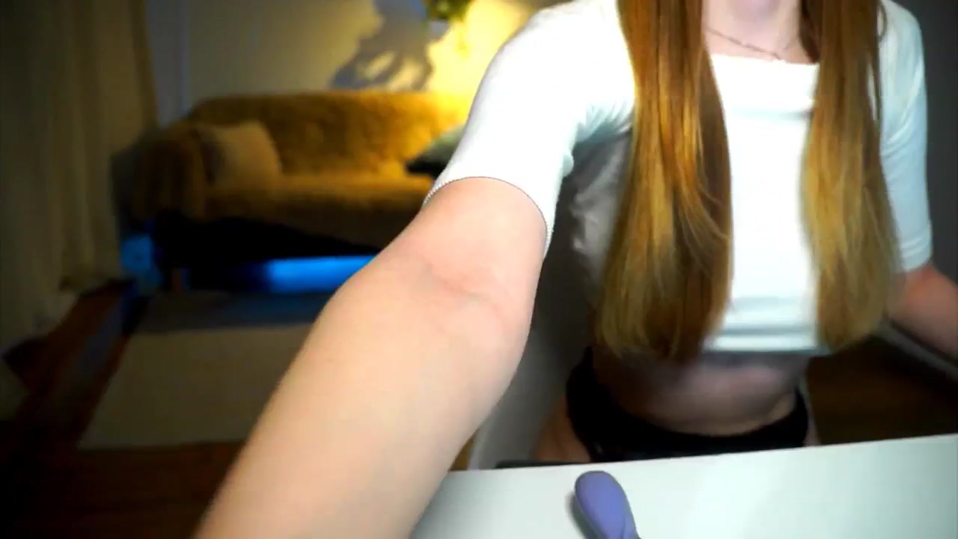 Gallery image thumbnail from petitegonwild's myfreecams stream on, 11/22/2024, 14:40 image 14 of 20