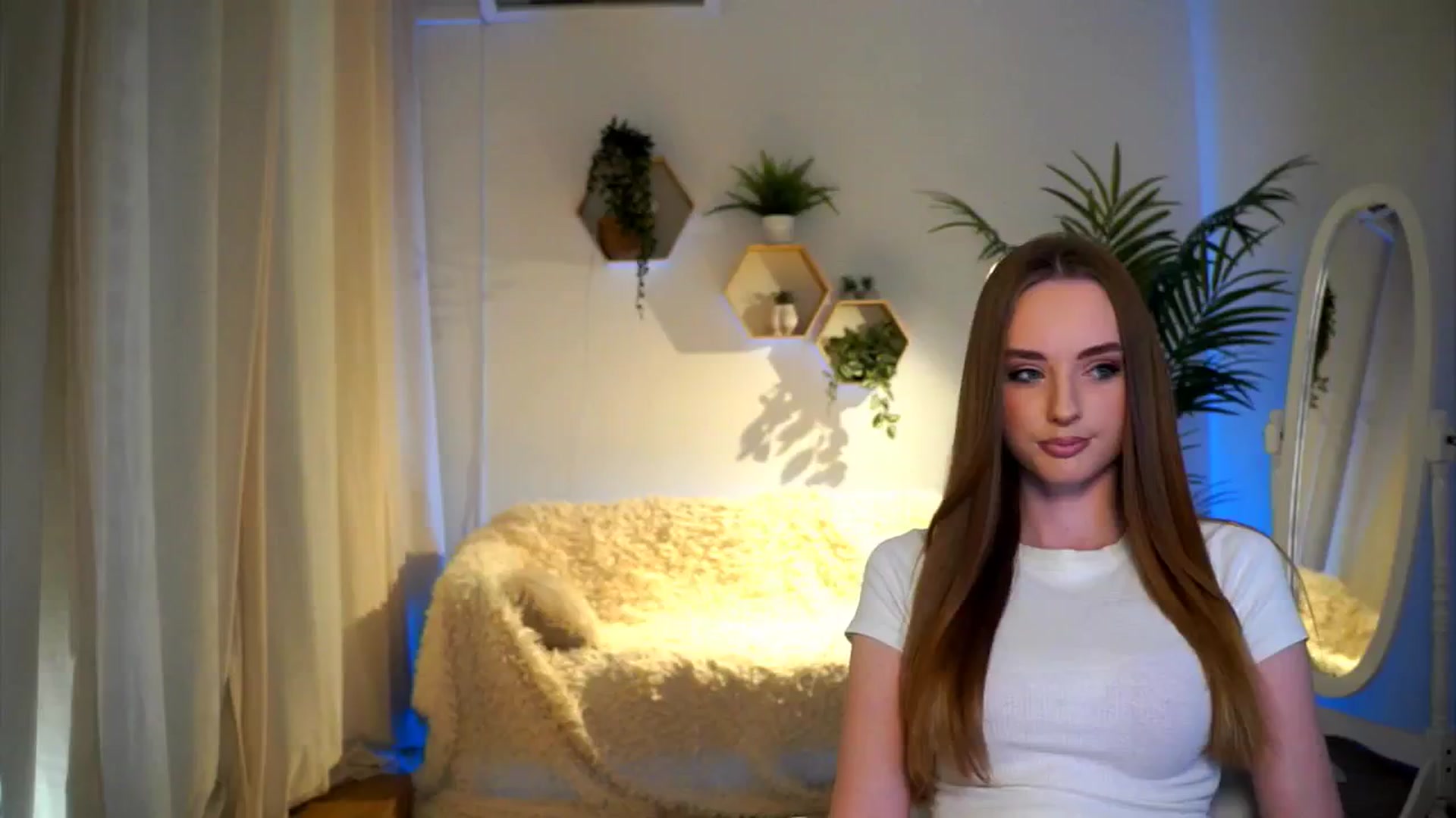 Gallery image thumbnail from petitegonwild's myfreecams stream on, 12/01/2024, 11:51 image 1 of 20