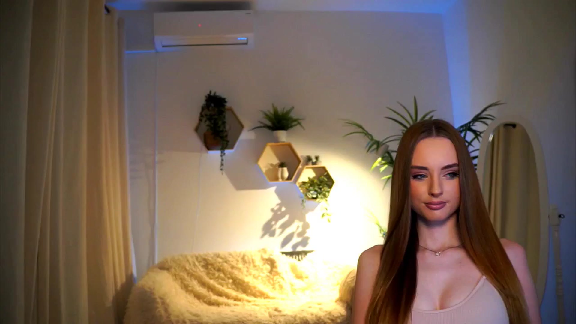 Gallery image thumbnail from petitegonwild's myfreecams stream on, 12/03/2024, 13:53 image 5 of 20