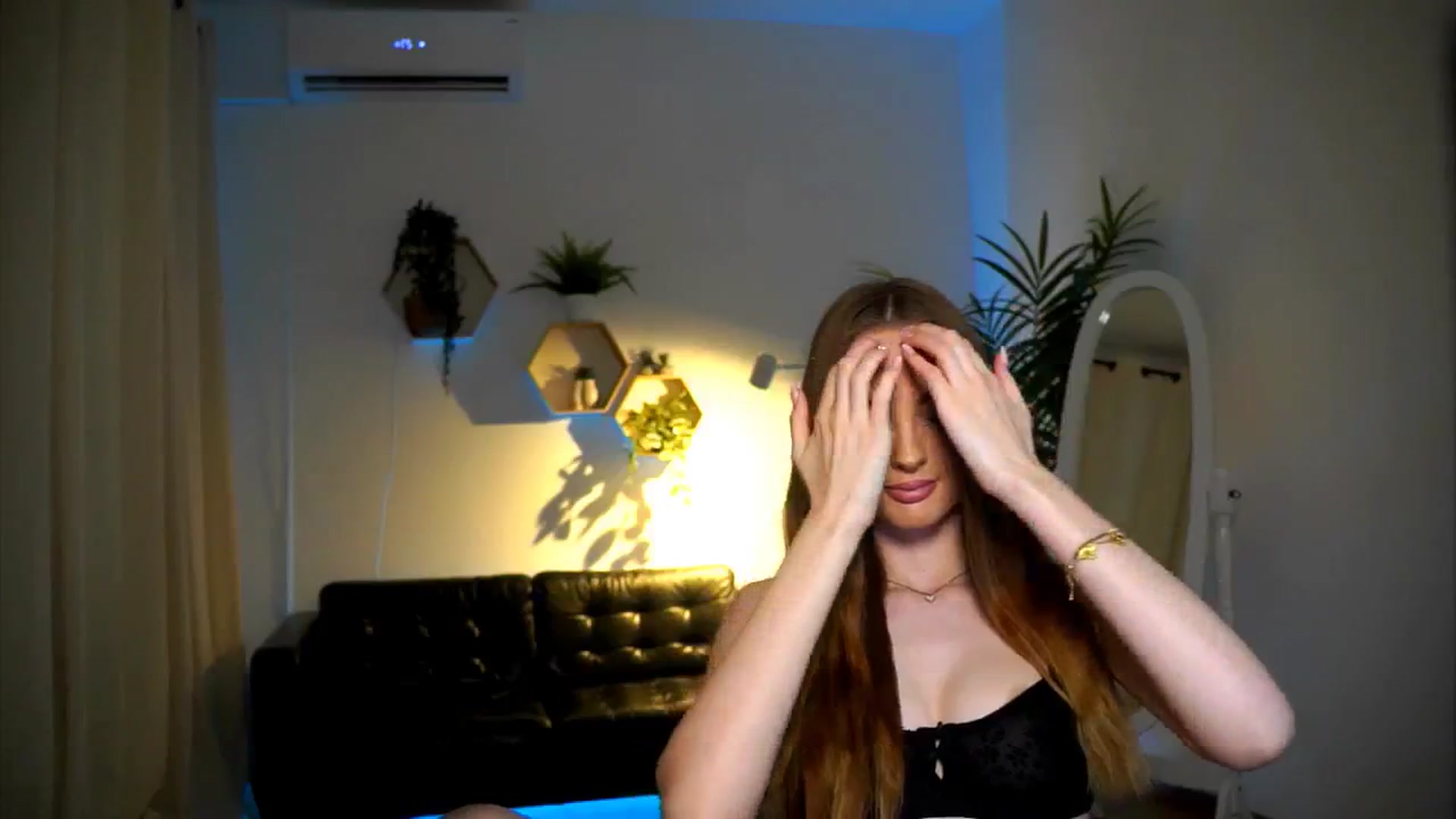 Gallery image thumbnail from petitegonwild's myfreecams stream on, 12/06/2024, 16:55 image 7 of 20