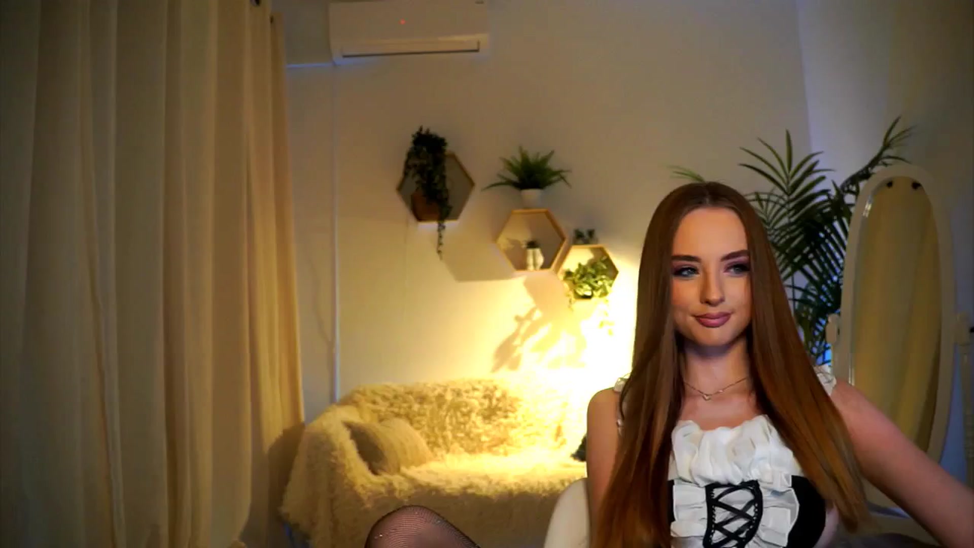 Gallery image thumbnail from petitegonwild's myfreecams stream on, 12/10/2024, 13:19 image 20 of 20