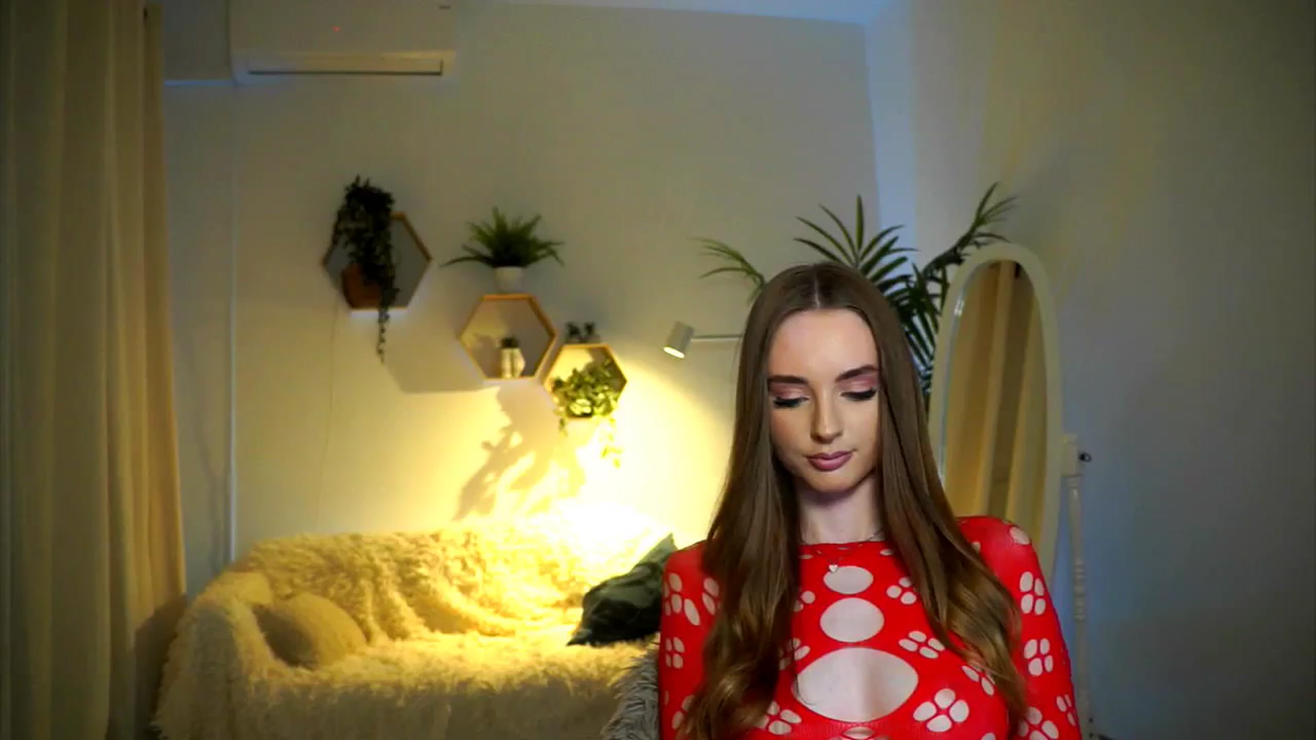 Gallery image thumbnail from petitegonwild's myfreecams stream on, 12/11/2024, 13:50 image 18 of 20