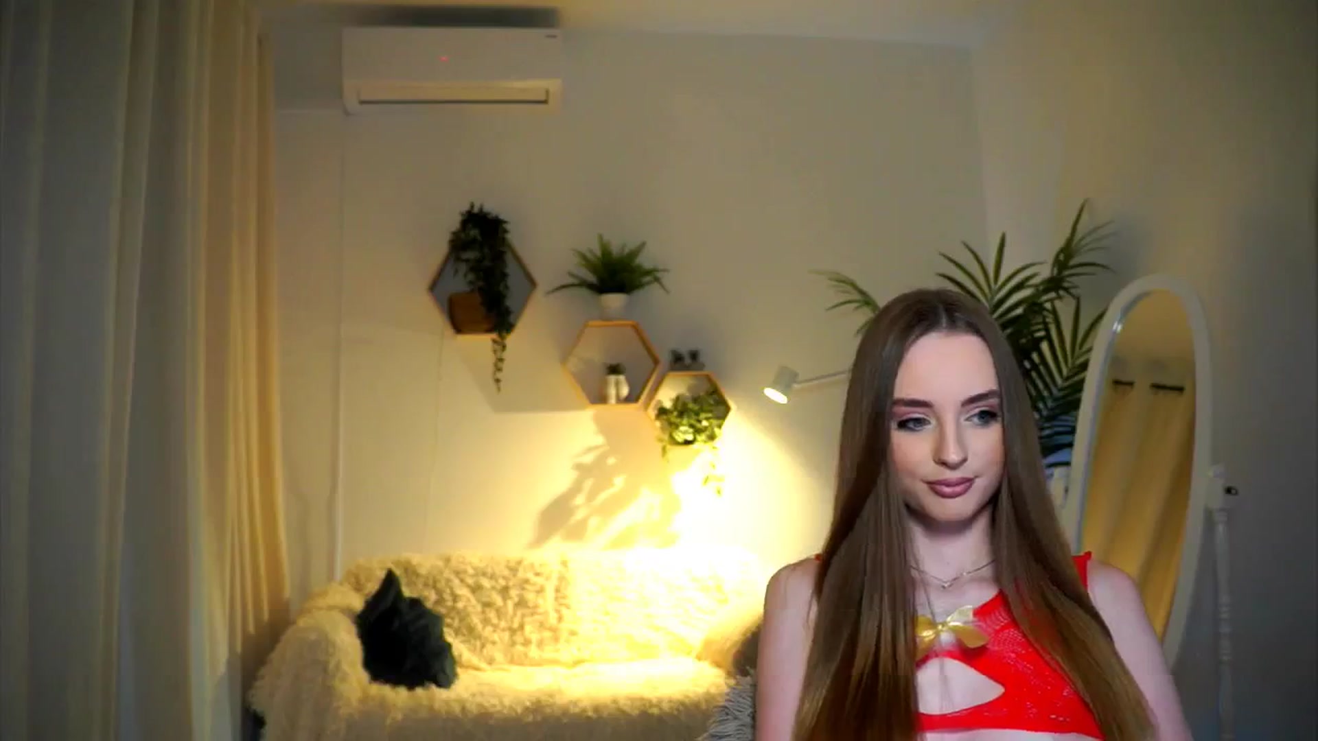 Gallery image thumbnail from petitegonwild's myfreecams stream on, 12/15/2024, 11:08 image 6 of 20