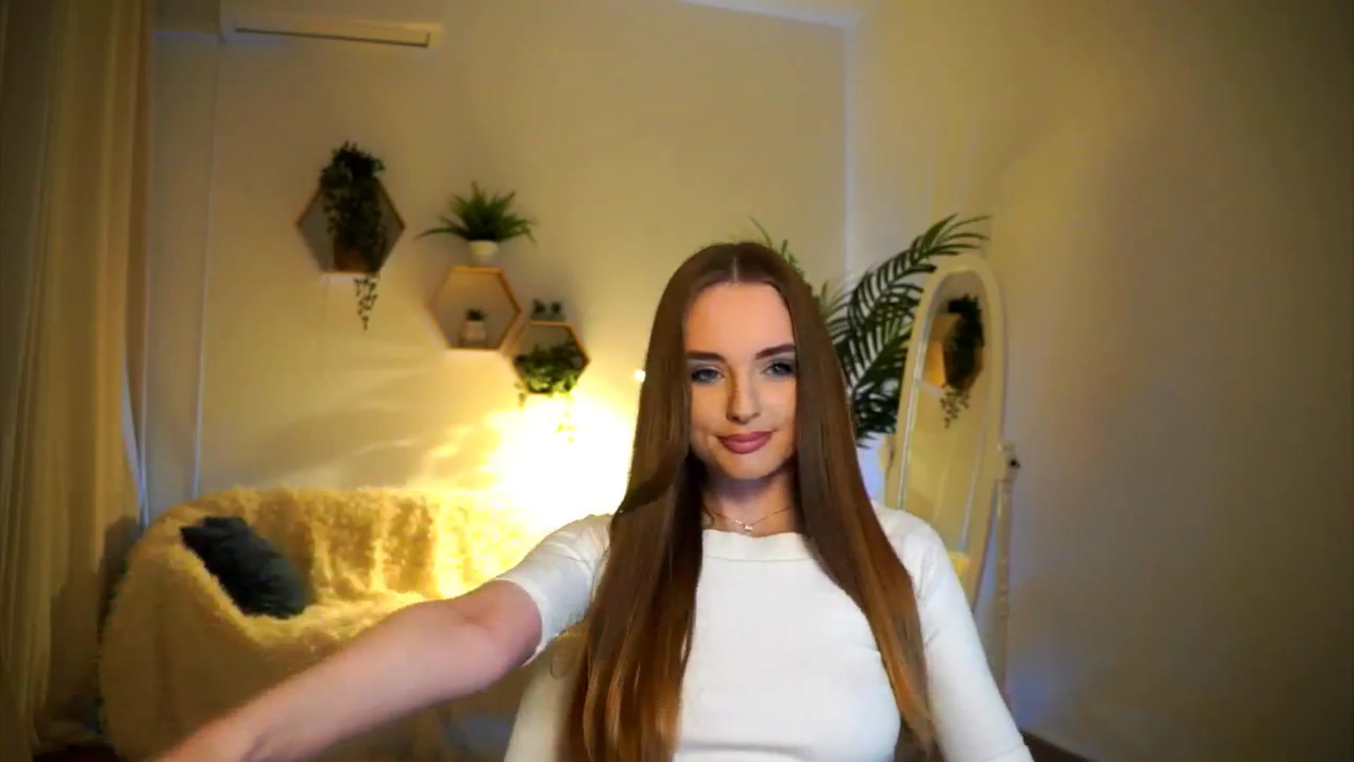 Gallery image thumbnail from petitegonwild's myfreecams stream on, 01/23/2025, 19:27 image 10 of 20
