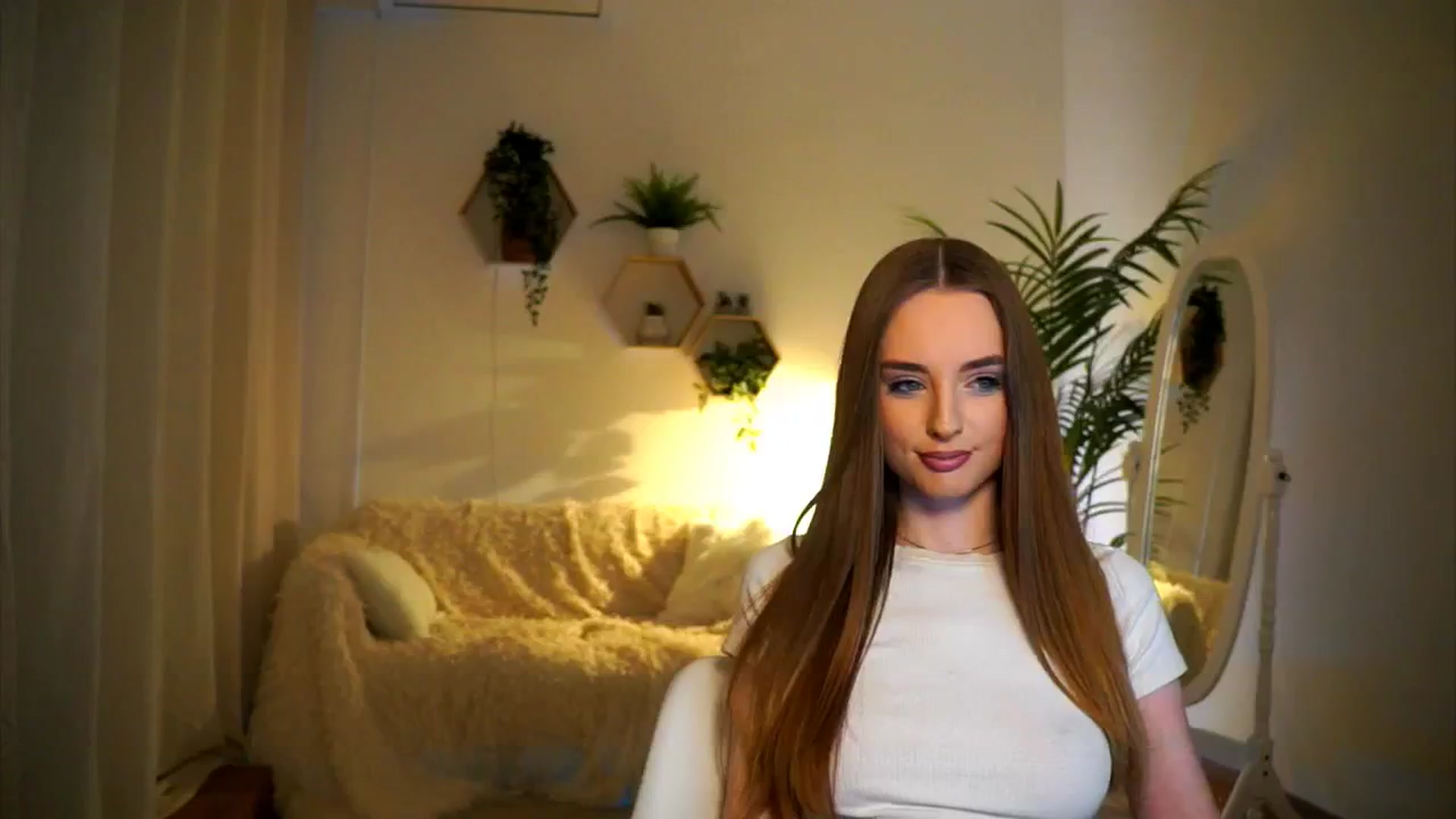 Gallery image thumbnail from petitegonwild's myfreecams stream on, 01/27/2025, 17:27 image 4 of 20