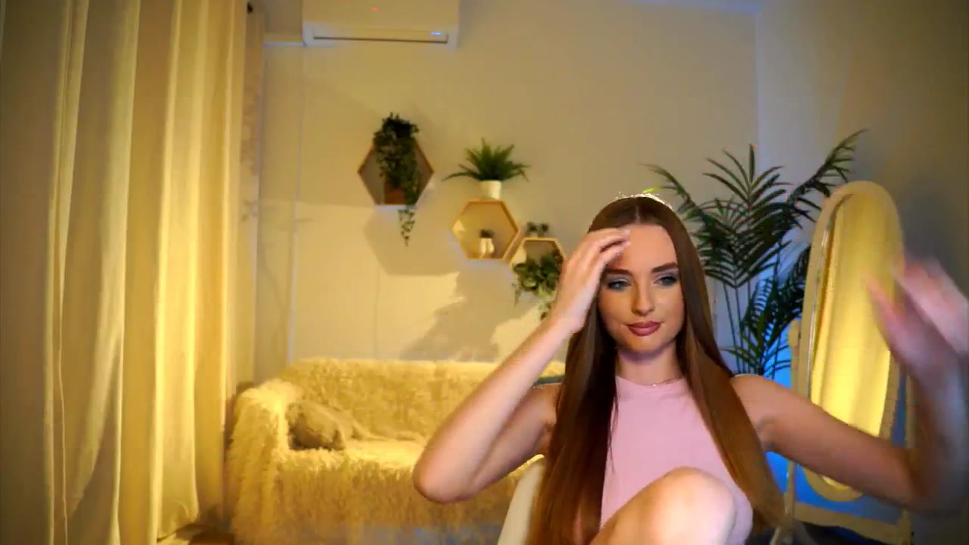 Gallery image thumbnail from petitegonwild's myfreecams stream on, 01/30/2025, 16:56 image 11 of 20