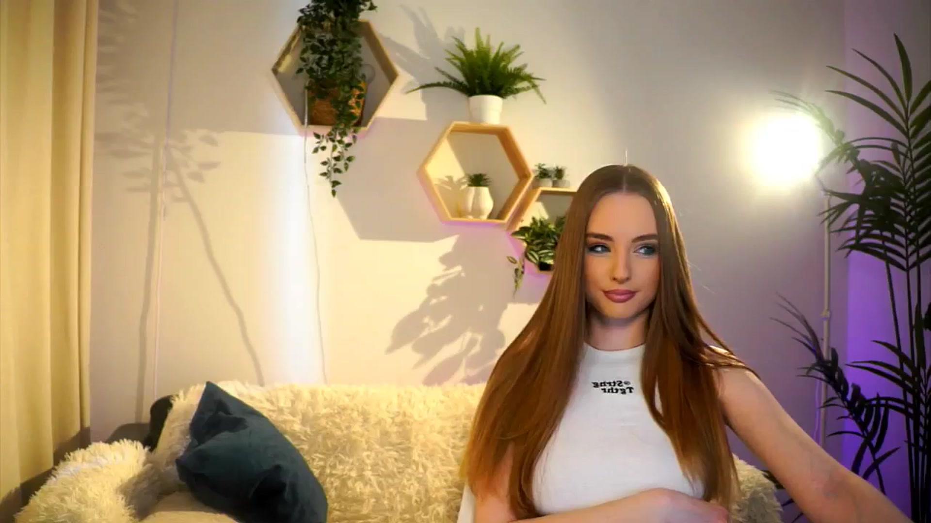 Gallery image thumbnail from petitegonwild's myfreecams stream on, 02/20/2025, 13:52 image 13 of 20