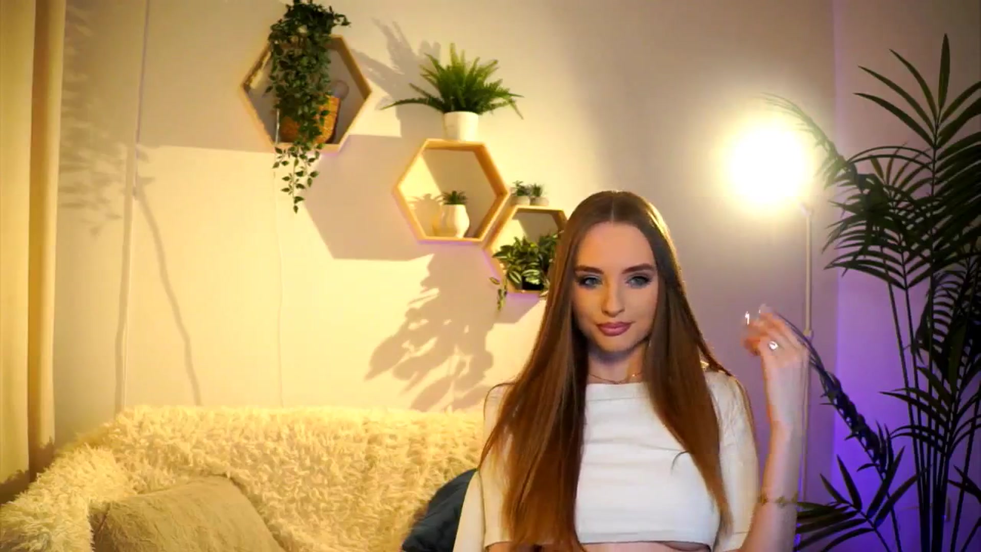 Gallery image thumbnail from petitegonwild's myfreecams stream on, 02/21/2025, 16:18 image 16 of 20