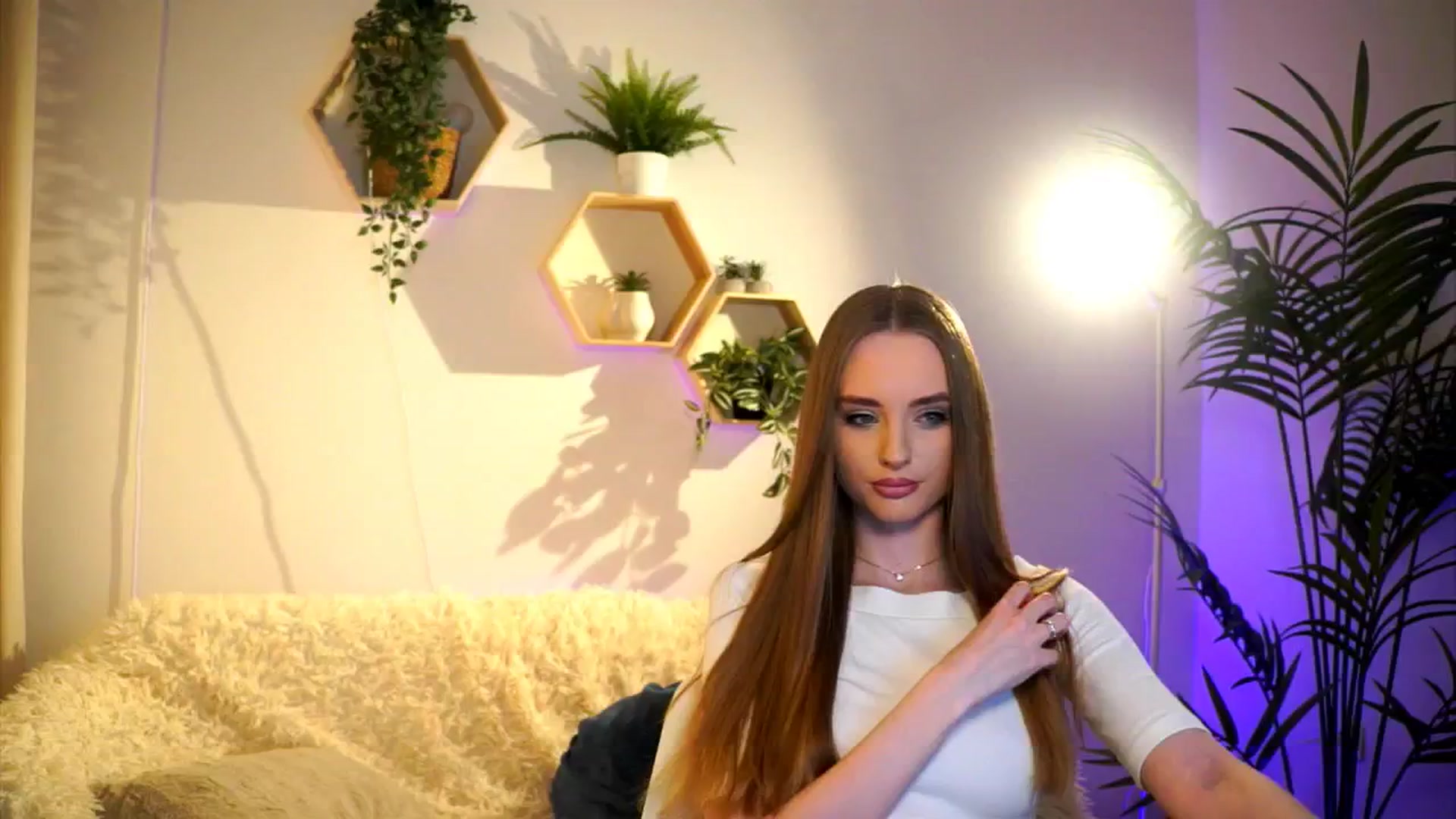Gallery image thumbnail from petitegonwild's myfreecams stream on, 02/21/2025, 18:39 image 2 of 20