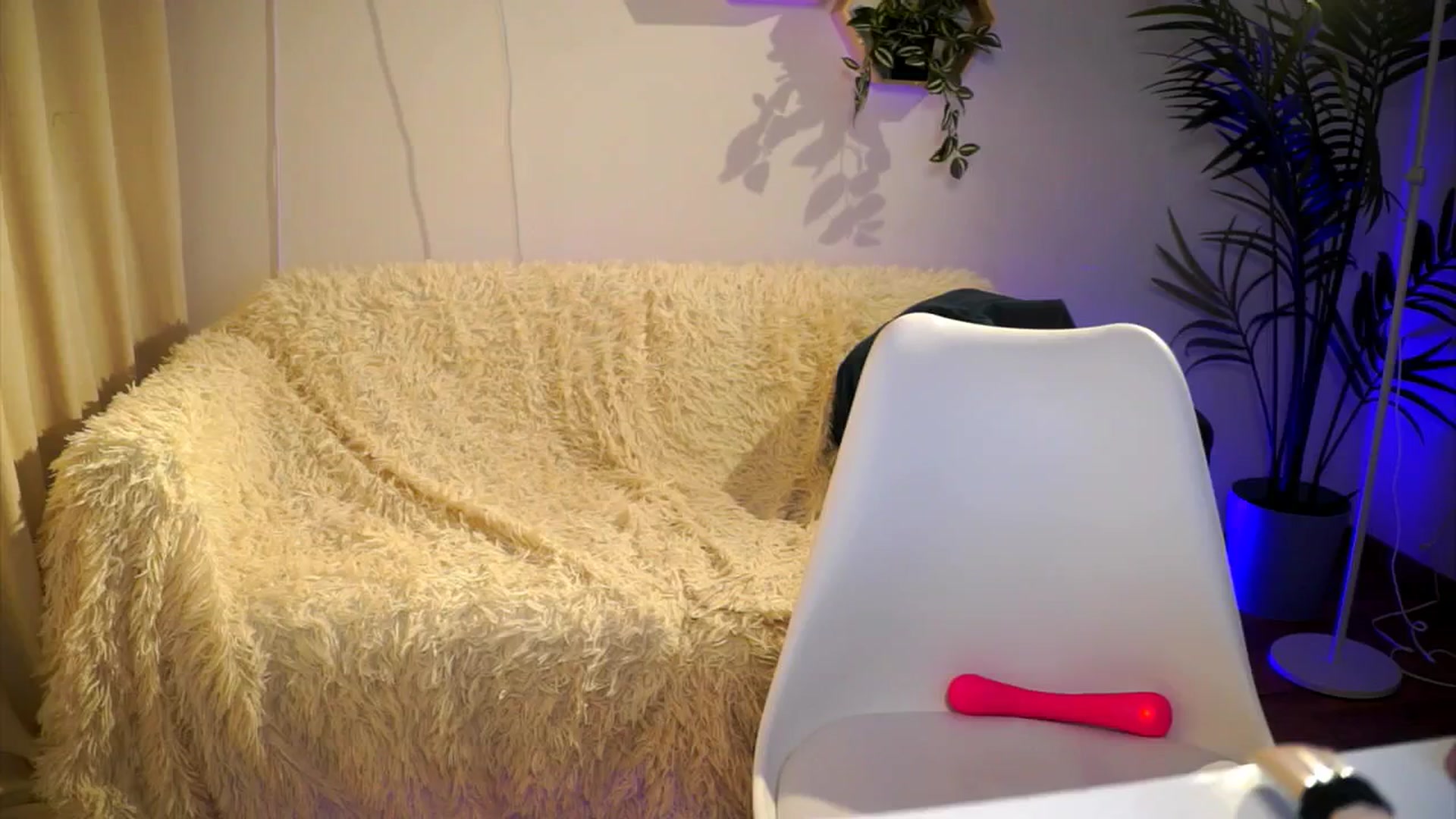 Gallery image thumbnail from petitegonwild's myfreecams stream on, 03/01/2025, 19:08 image 20 of 20
