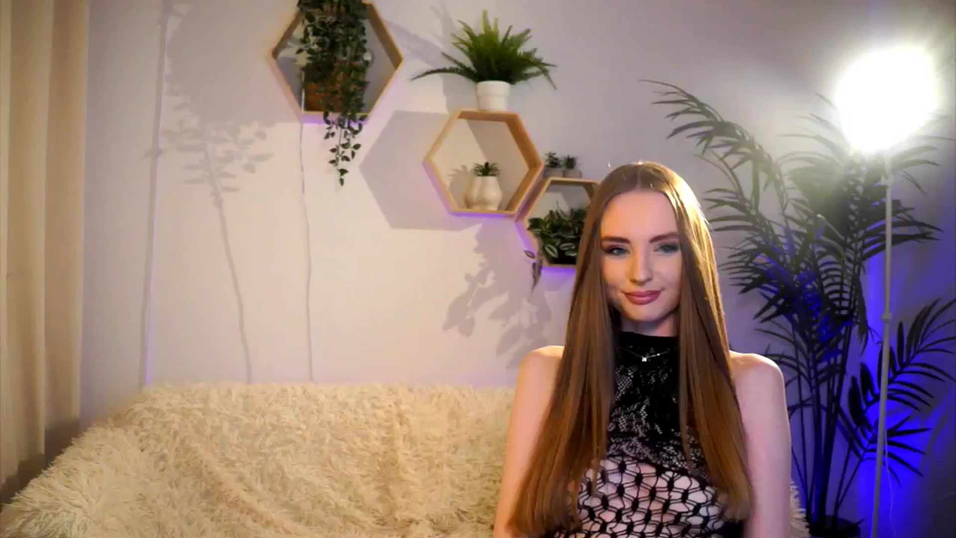 Gallery image thumbnail from petitegonwild's myfreecams stream on, 03/03/2025, 18:20 image 8 of 20