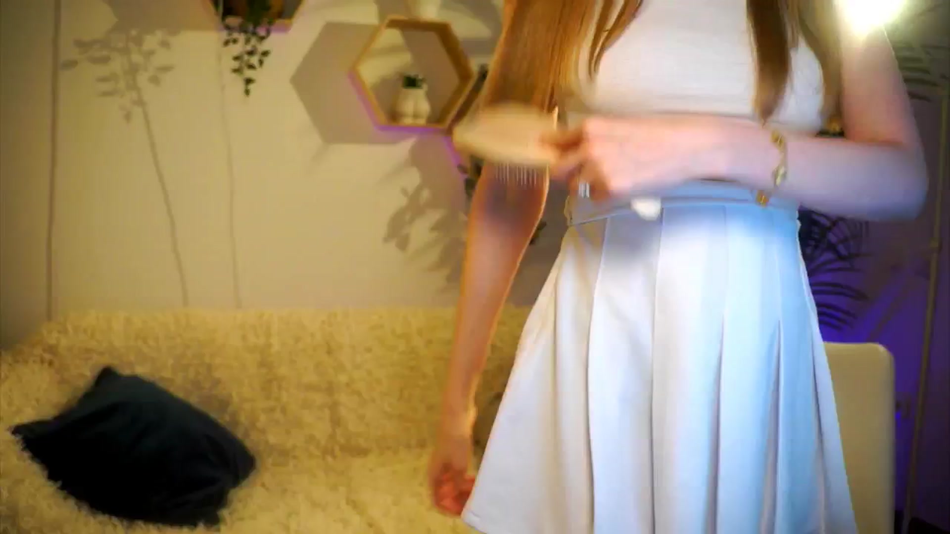Gallery image thumbnail from petitegonwild's myfreecams stream on, 03/07/2025, 18:06 image 12 of 20