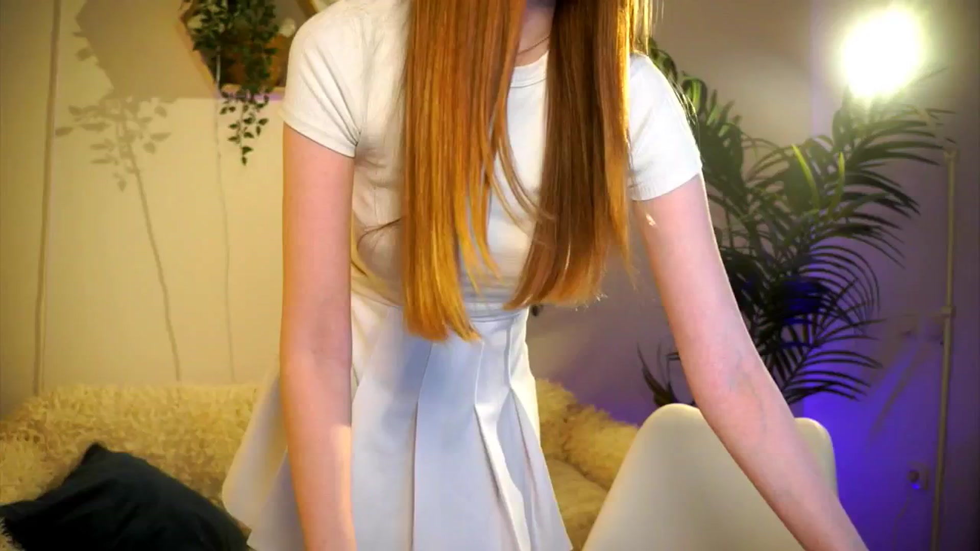 Gallery image thumbnail from petitegonwild's myfreecams stream on, 03/07/2025, 18:06 image 7 of 20
