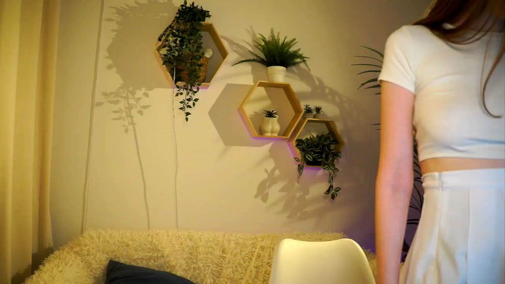 Gallery image thumbnail from petitegonwild's myfreecams stream on, 03/07/2025, 19:12 image 19 of 20