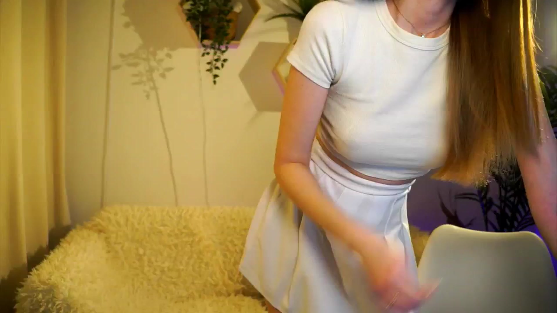 Gallery image thumbnail from petitegonwild's myfreecams stream on, 03/07/2025, 20:04 image 17 of 20
