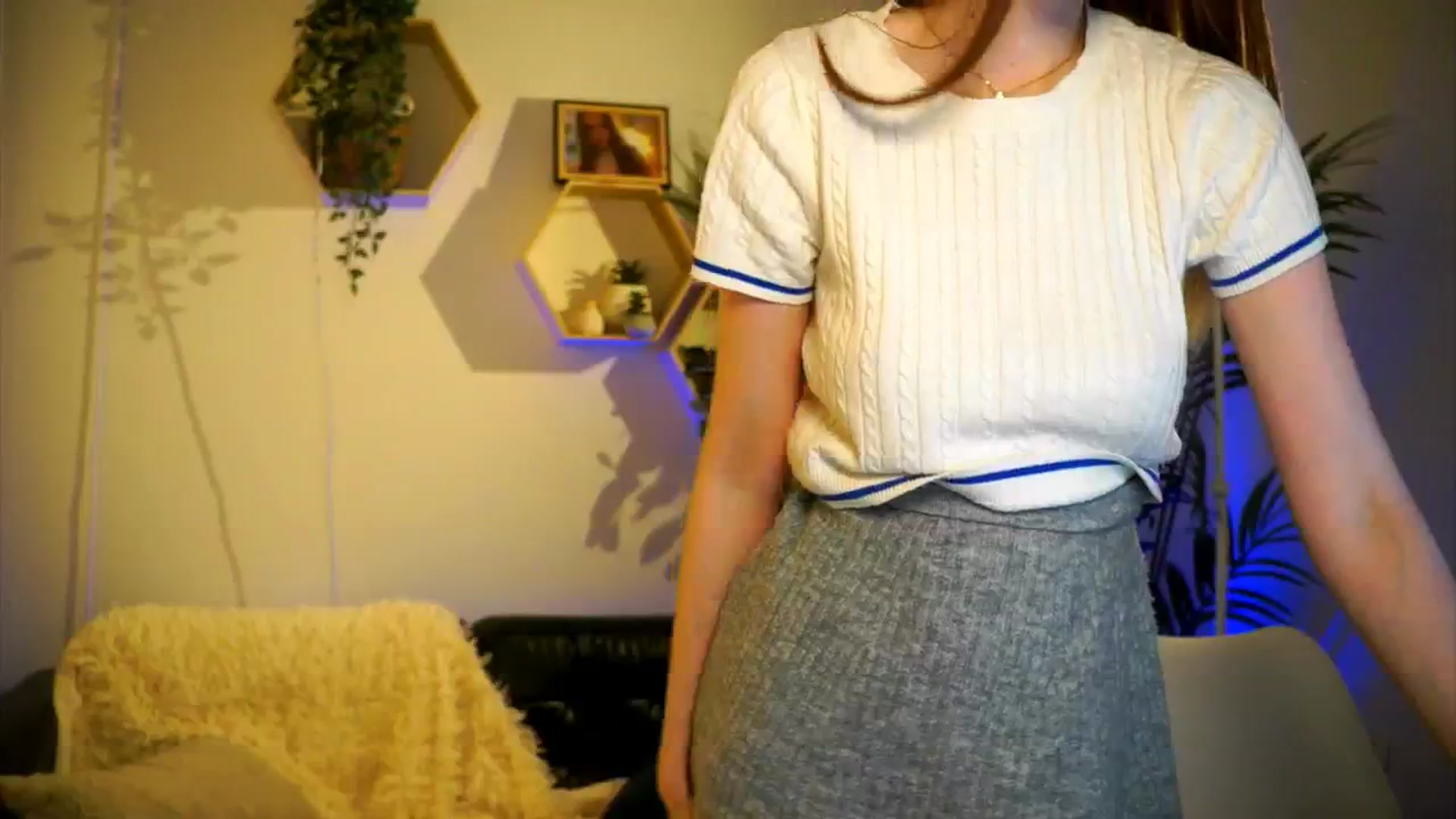 Gallery image thumbnail from petitegonwild's myfreecams stream on, 03/24/2025, 21:33 image 10 of 20