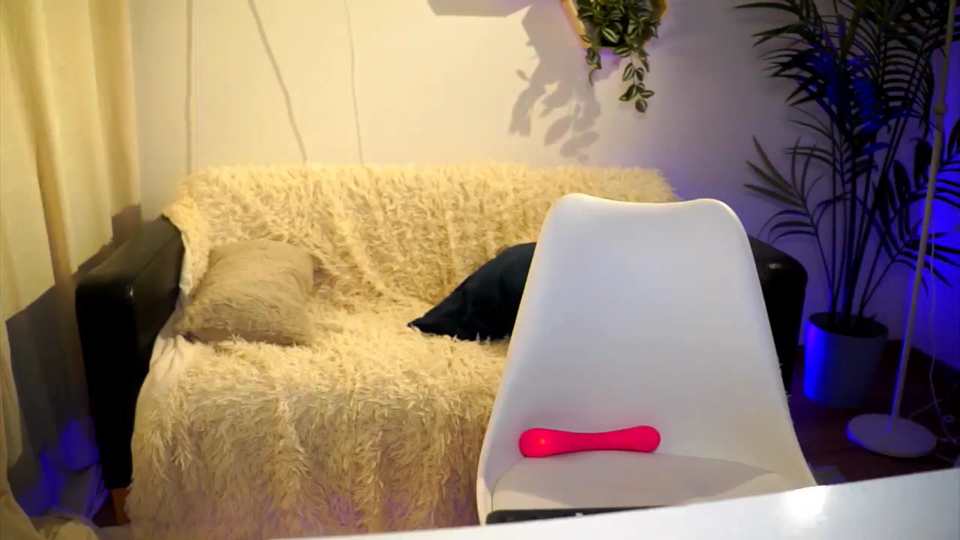 Gallery image thumbnail from petitegonwild's myfreecams stream on, 03/26/2025, 24:59 image 20 of 20