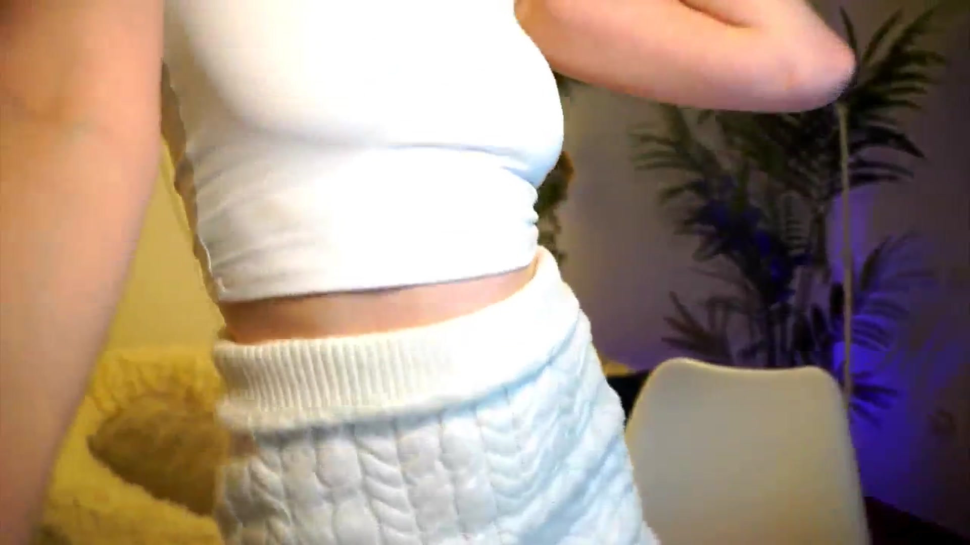Gallery image thumbnail from petitegonwild's myfreecams stream on, 03/30/2025, 19:16 image 2 of 20