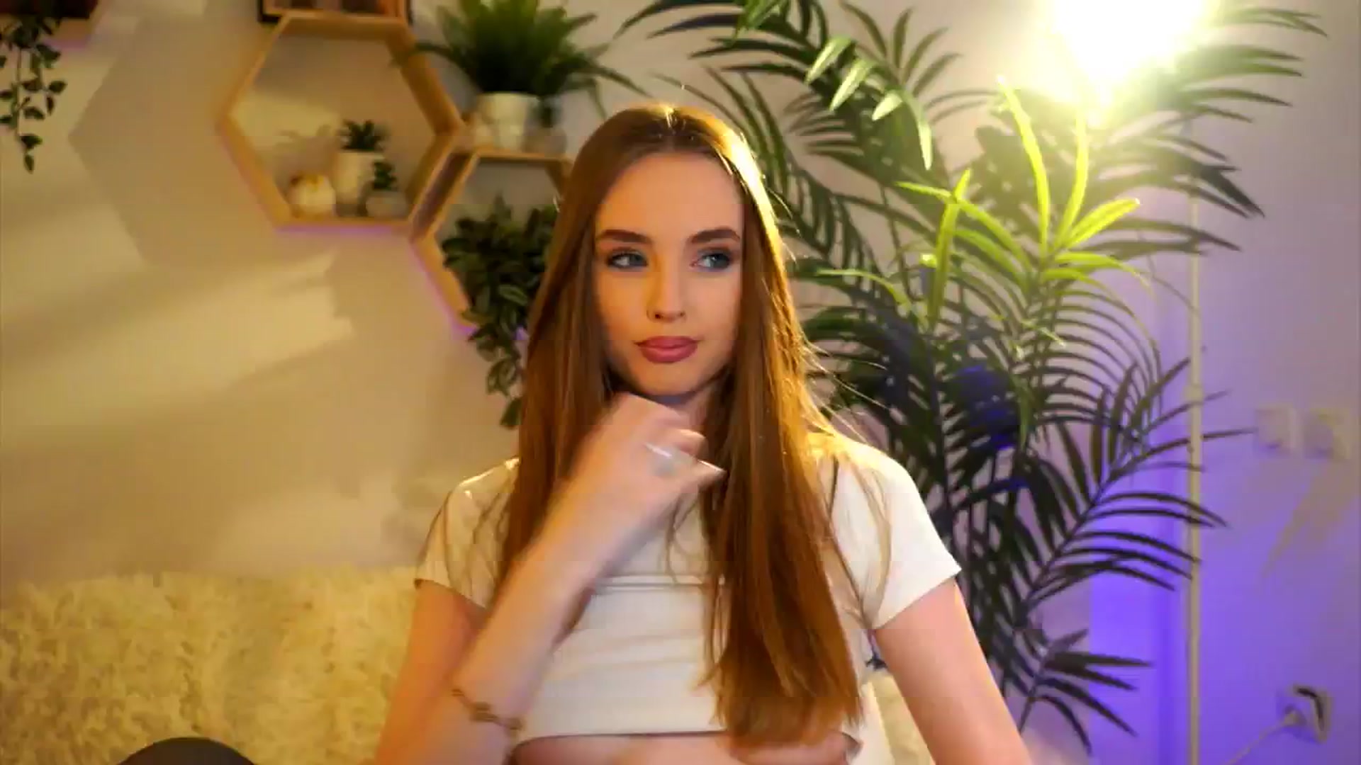 Gallery image thumbnail from petitegonwild's myfreecams stream on, 06/07/2025, 20:21 image 14 of 20